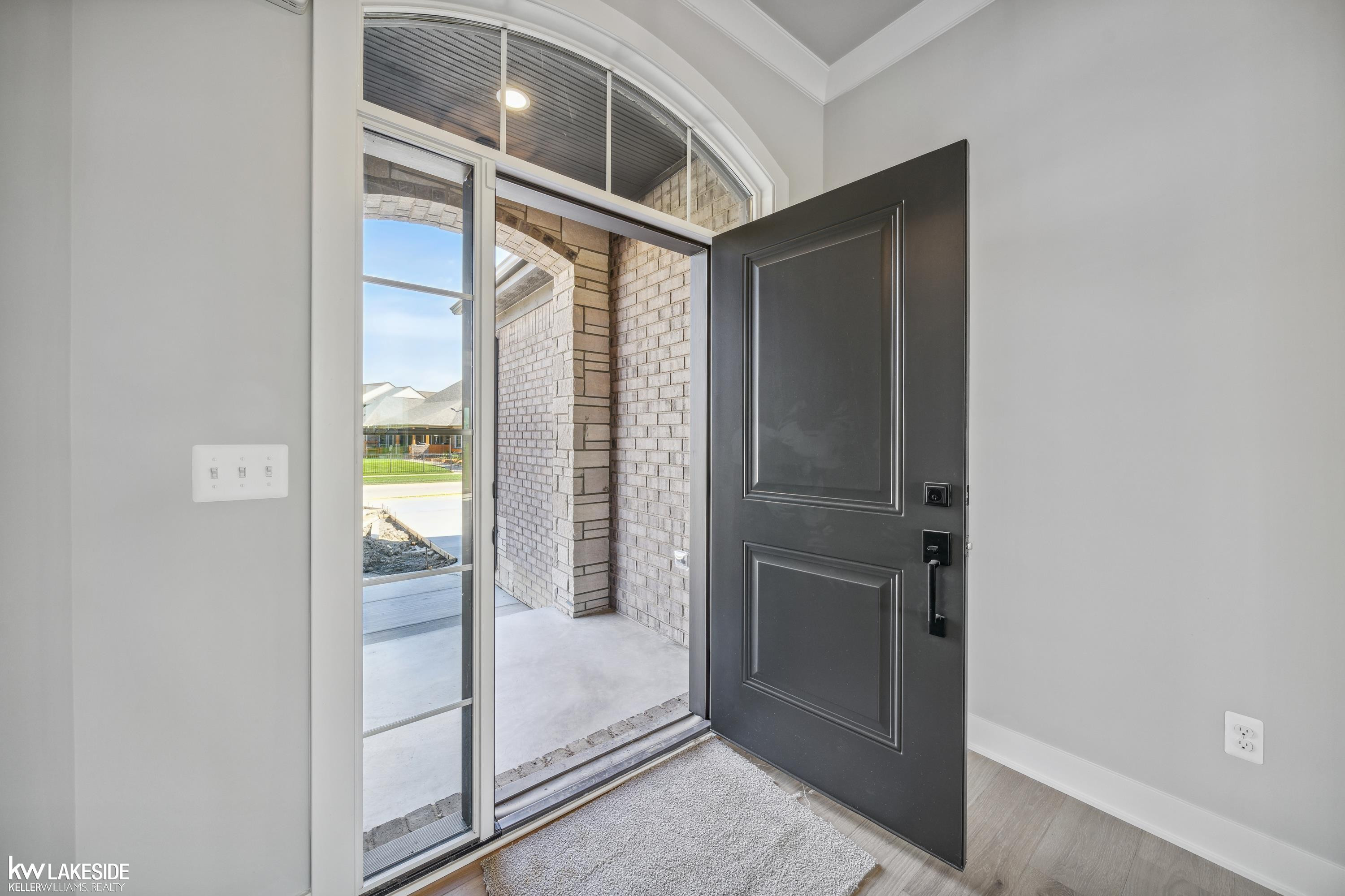 54127 Carrigan Drive, New Baltimore, MI 48047 — Photo 8