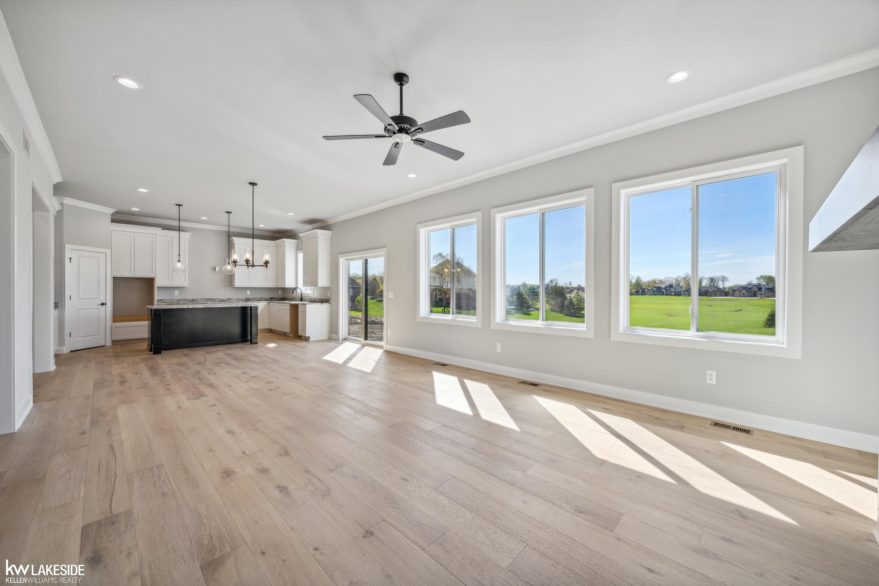 54127 Carrigan Drive, New Baltimore, MI 48047 — Photo 12