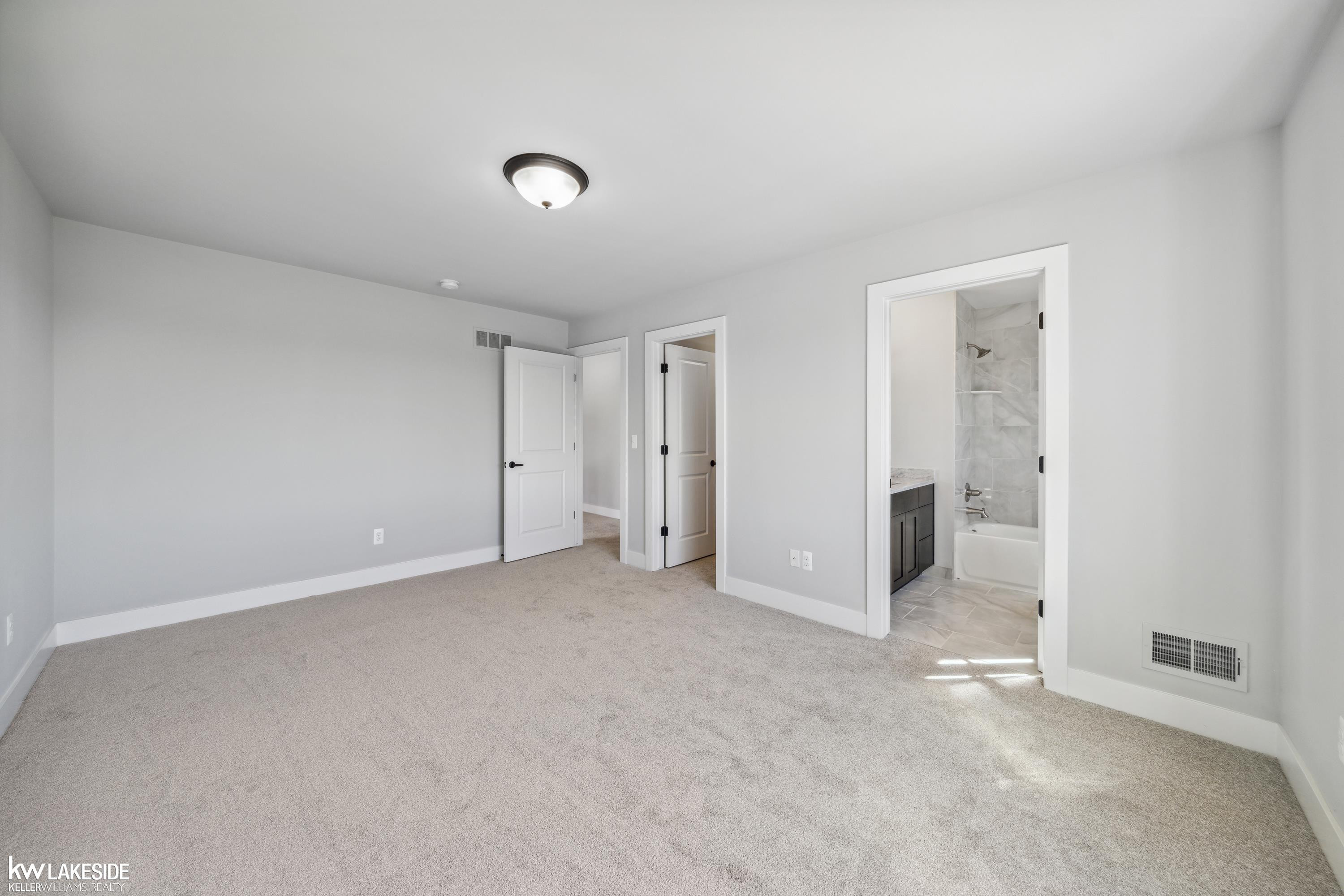 54127 Carrigan Drive, New Baltimore, MI 48047 — Photo 25