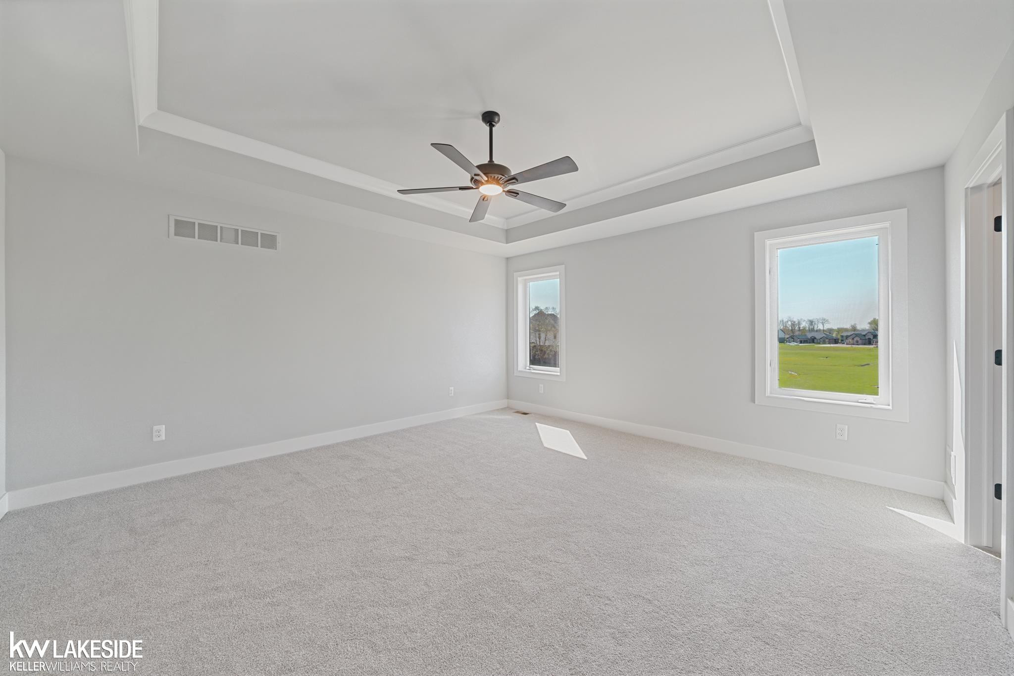 54127 Carrigan Drive, New Baltimore, MI 48047 — Photo 28
