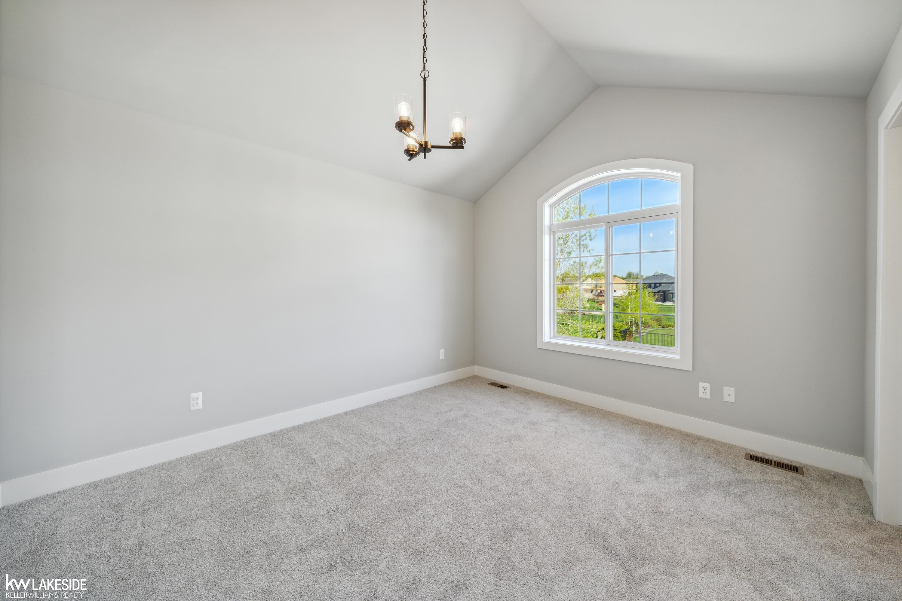 54127 Carrigan Drive, New Baltimore, MI 48047 — Photo 33