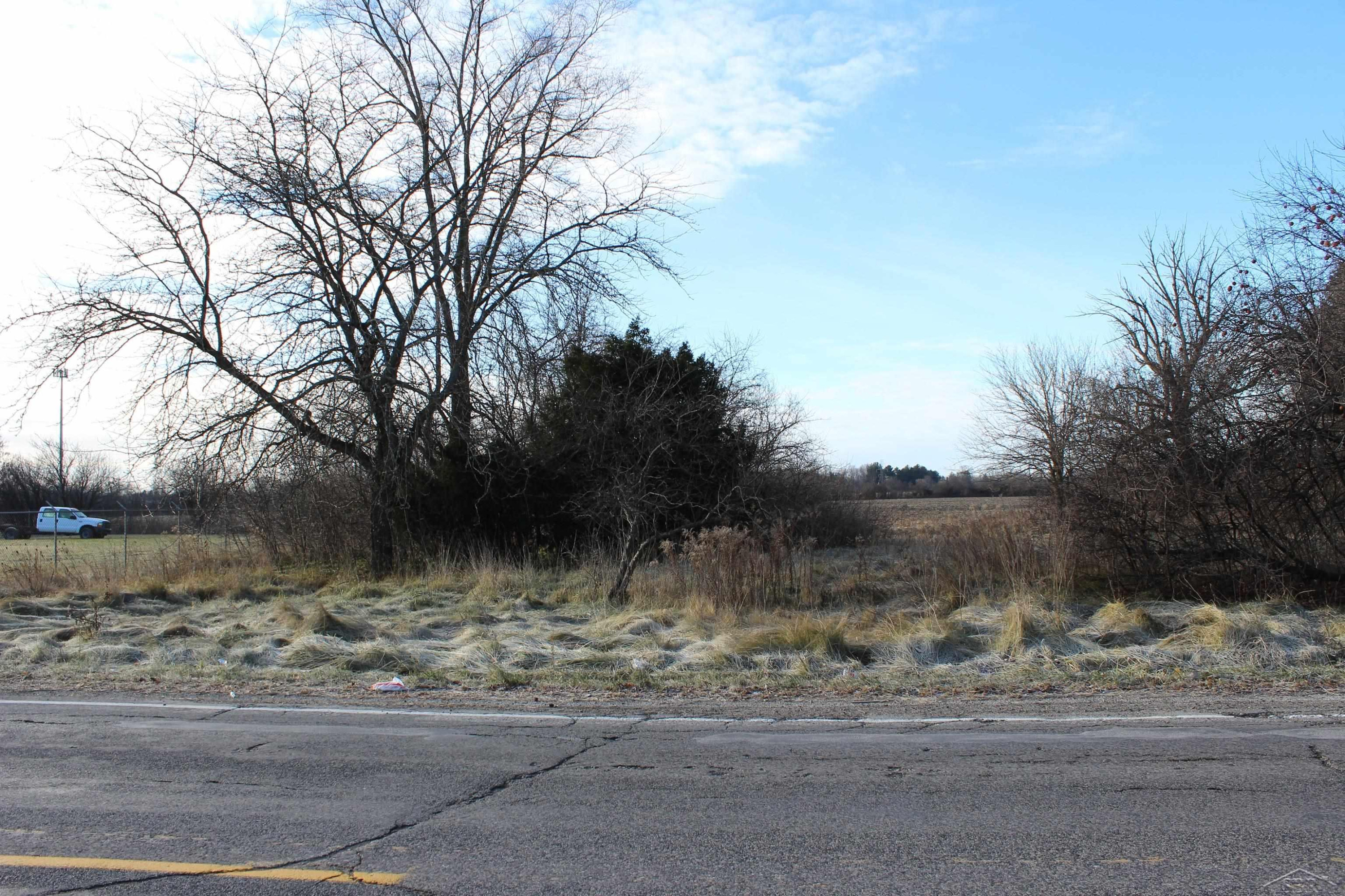 2026 Williamson Road, Saginaw, MI 48601 — Photo 4