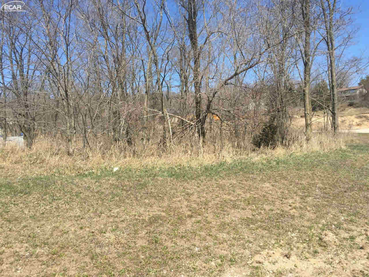 520 Parkview #2, MI 49635 — Photo 3