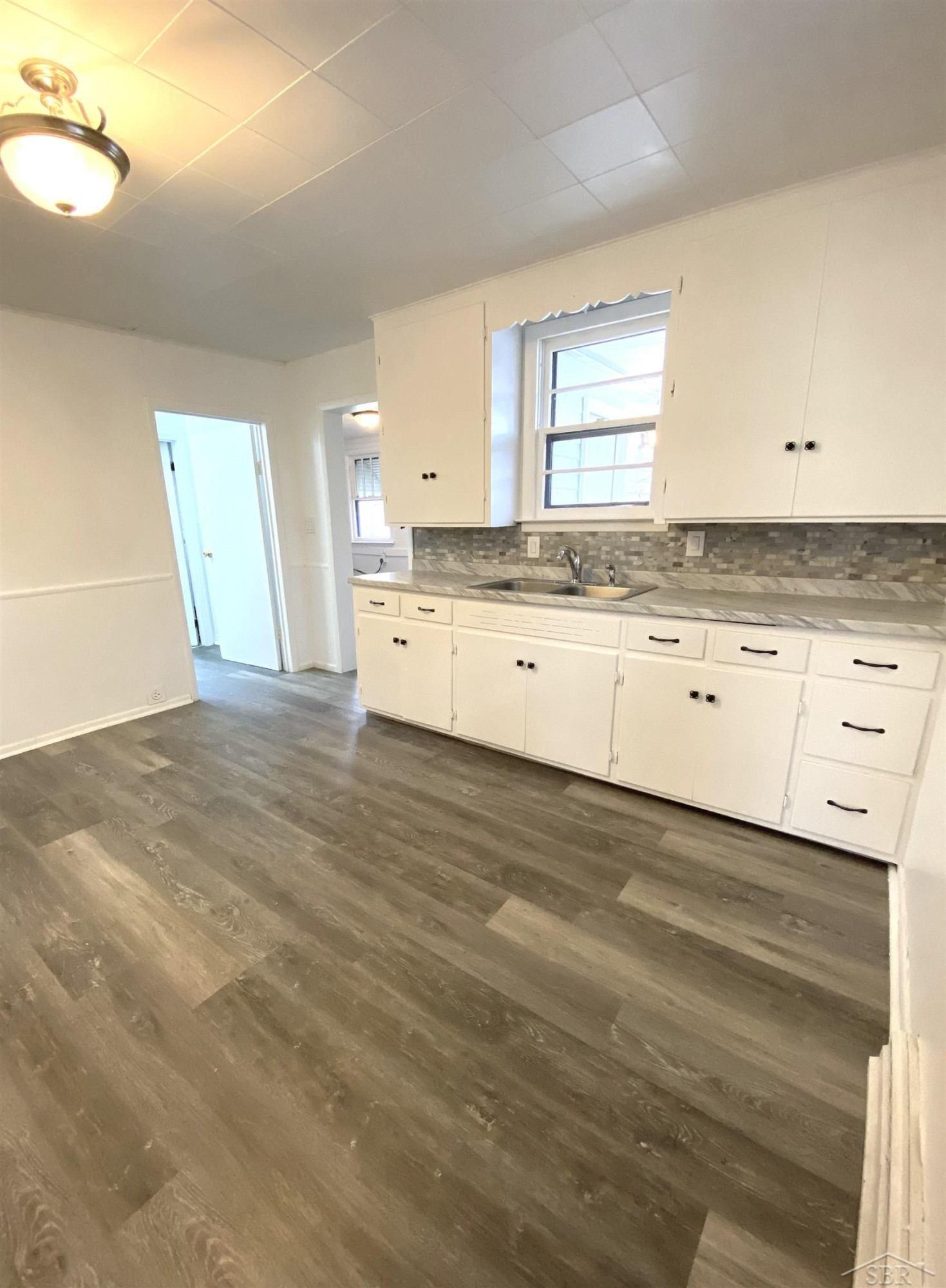 110 N Adams Street, Saginaw, MI 48604 — Photo 3