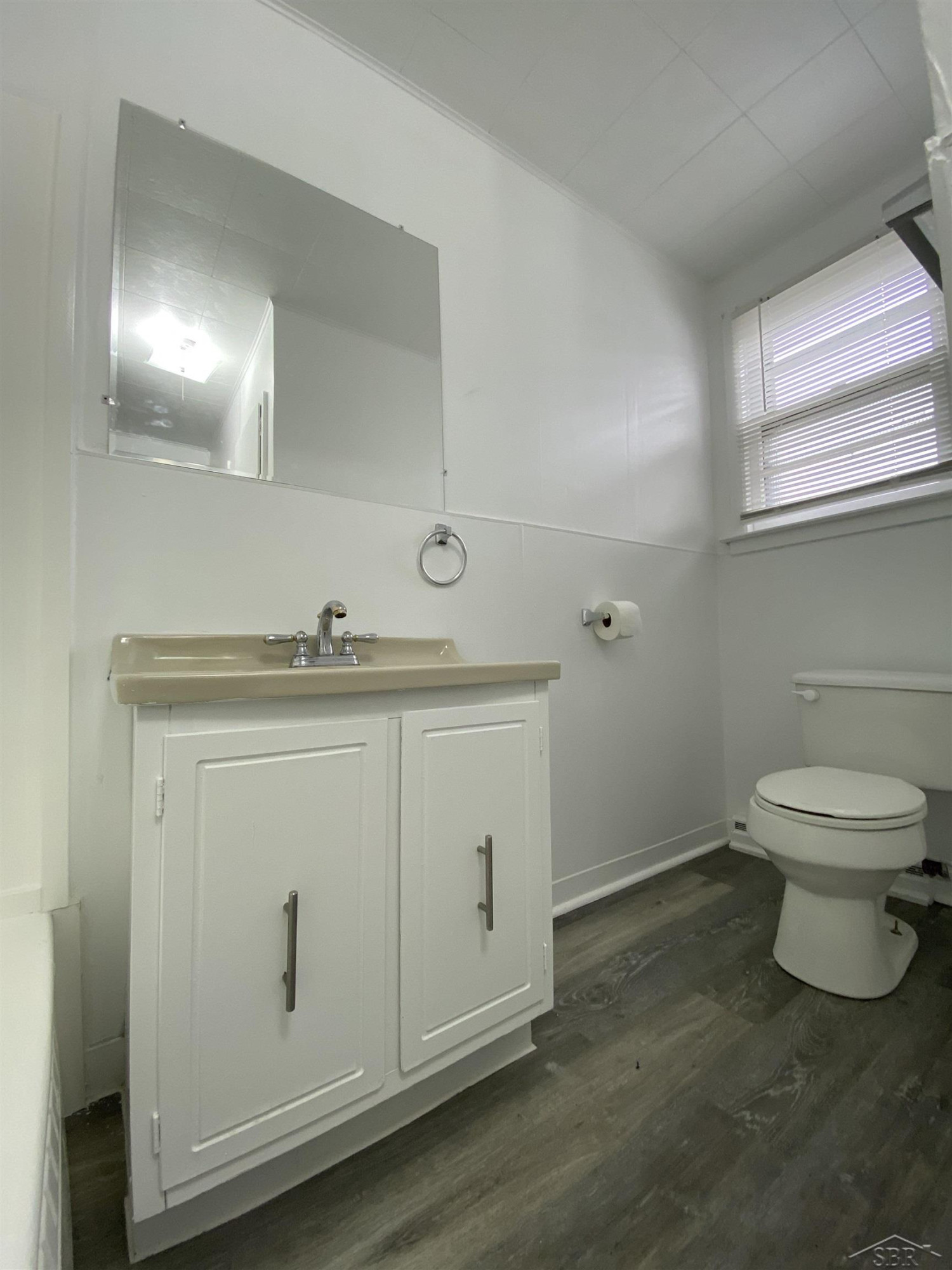 110 N Adams Street, Saginaw, MI 48604 — Photo 9