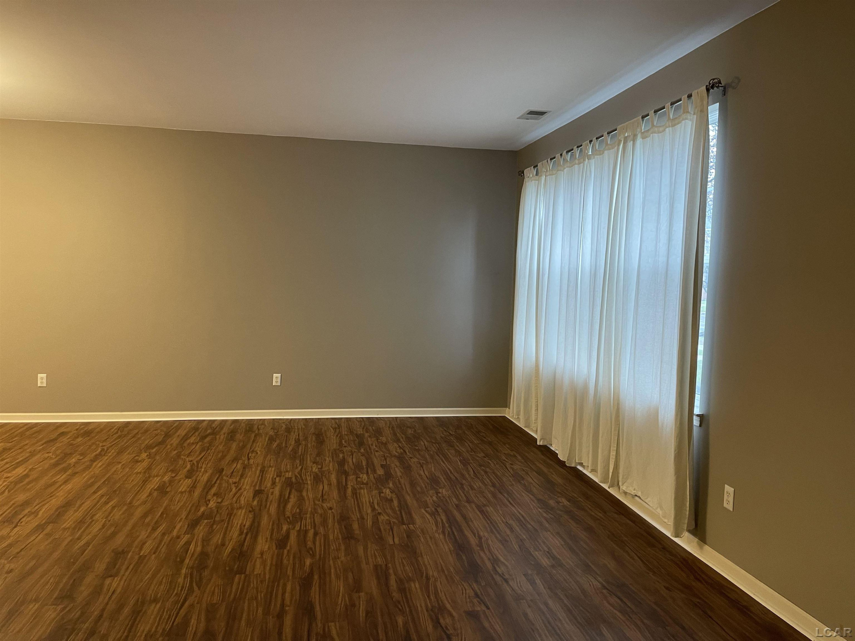 3921 Radcliff Drive, MI 48188 — Photo 7