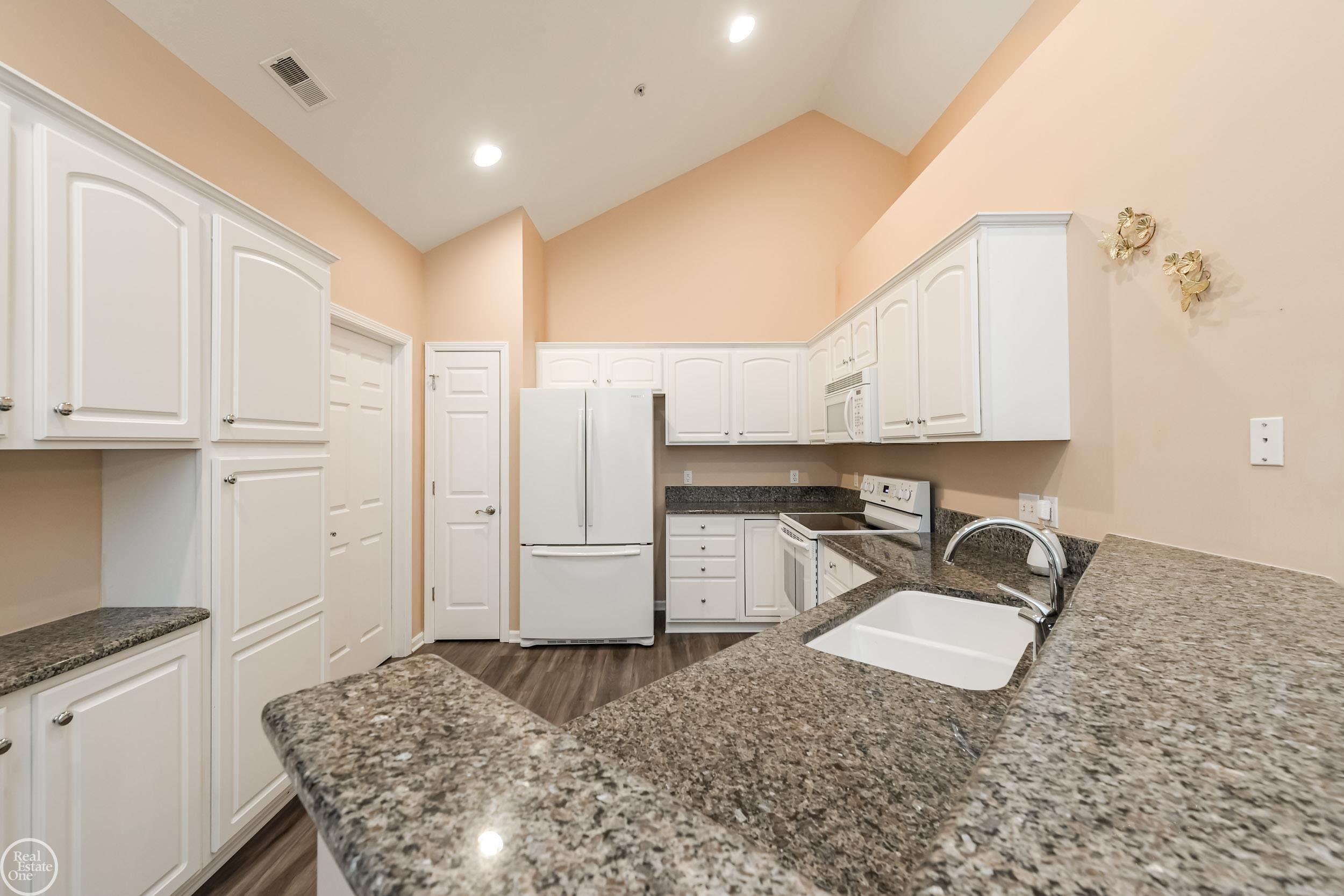 36230 Abbey Drive, Westland, MI — Photo 28