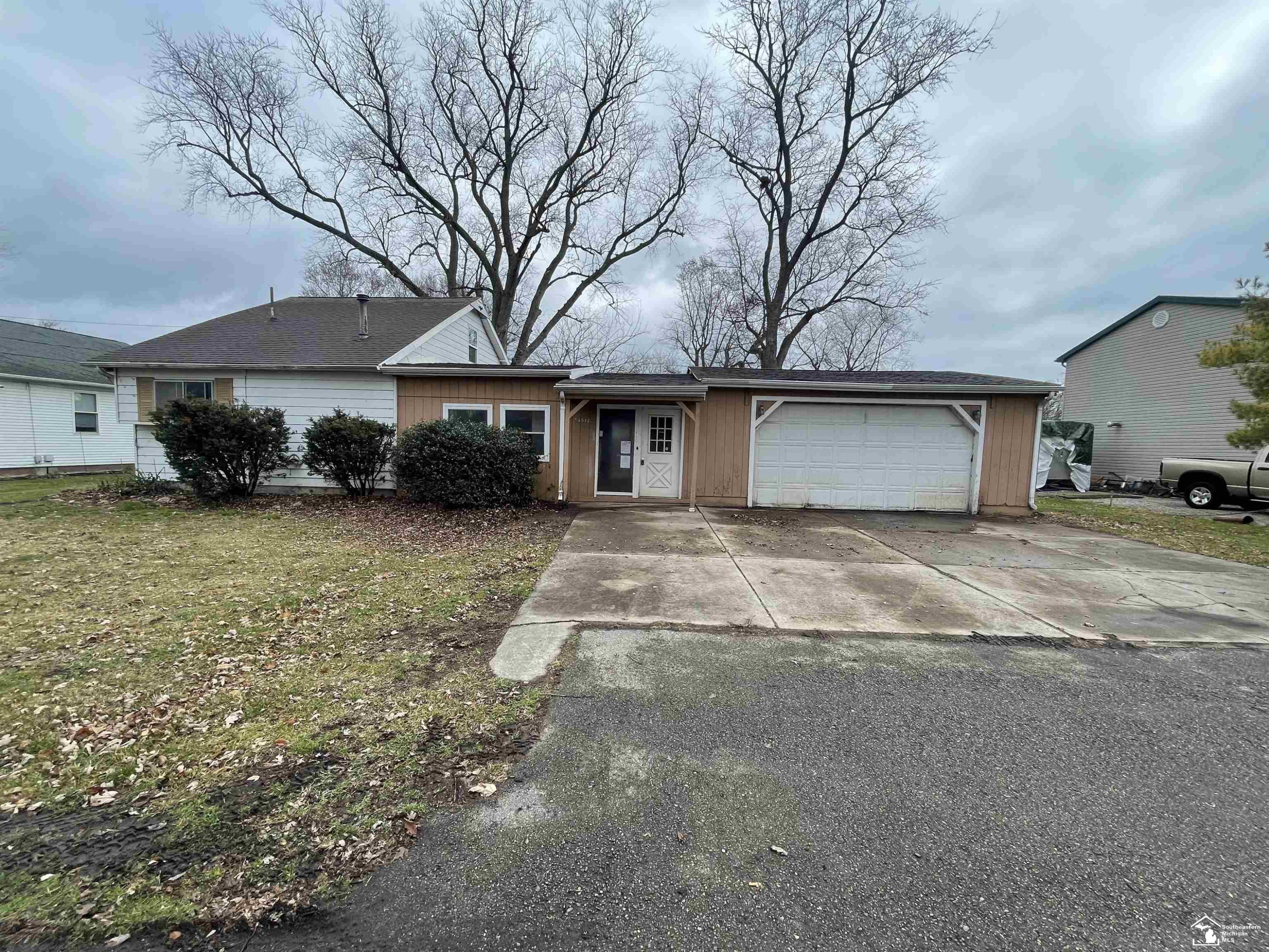 4548 Erie, Newport, MI 48166 — front exterior
