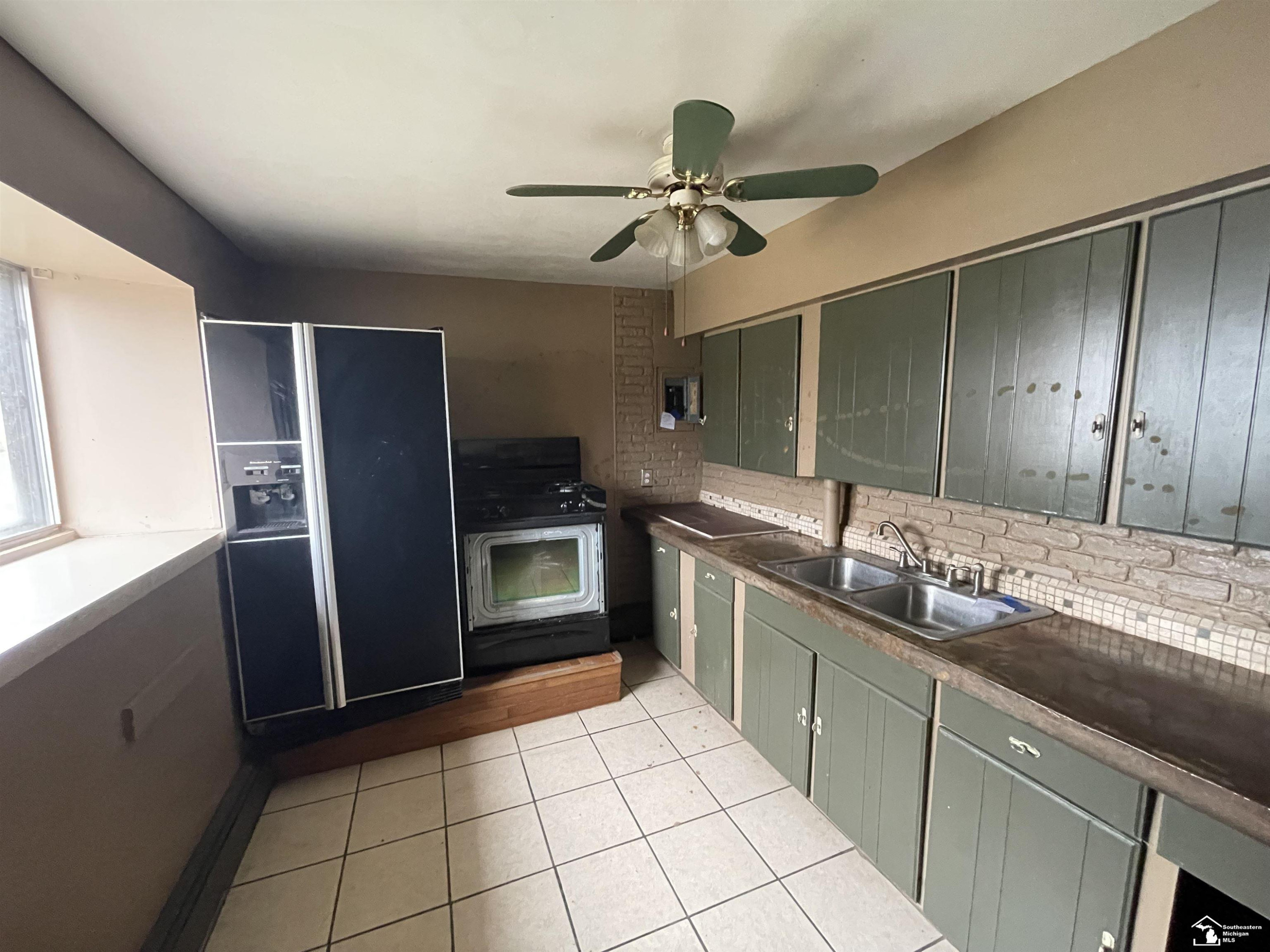 4548 Erie, Newport, MI 48166 — Photo 4