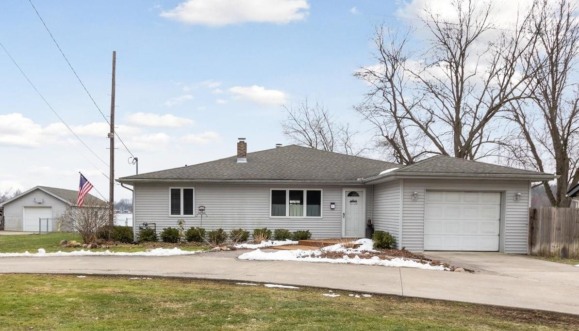 3720 Seymour Lake Road, Ortonville, MI 48462