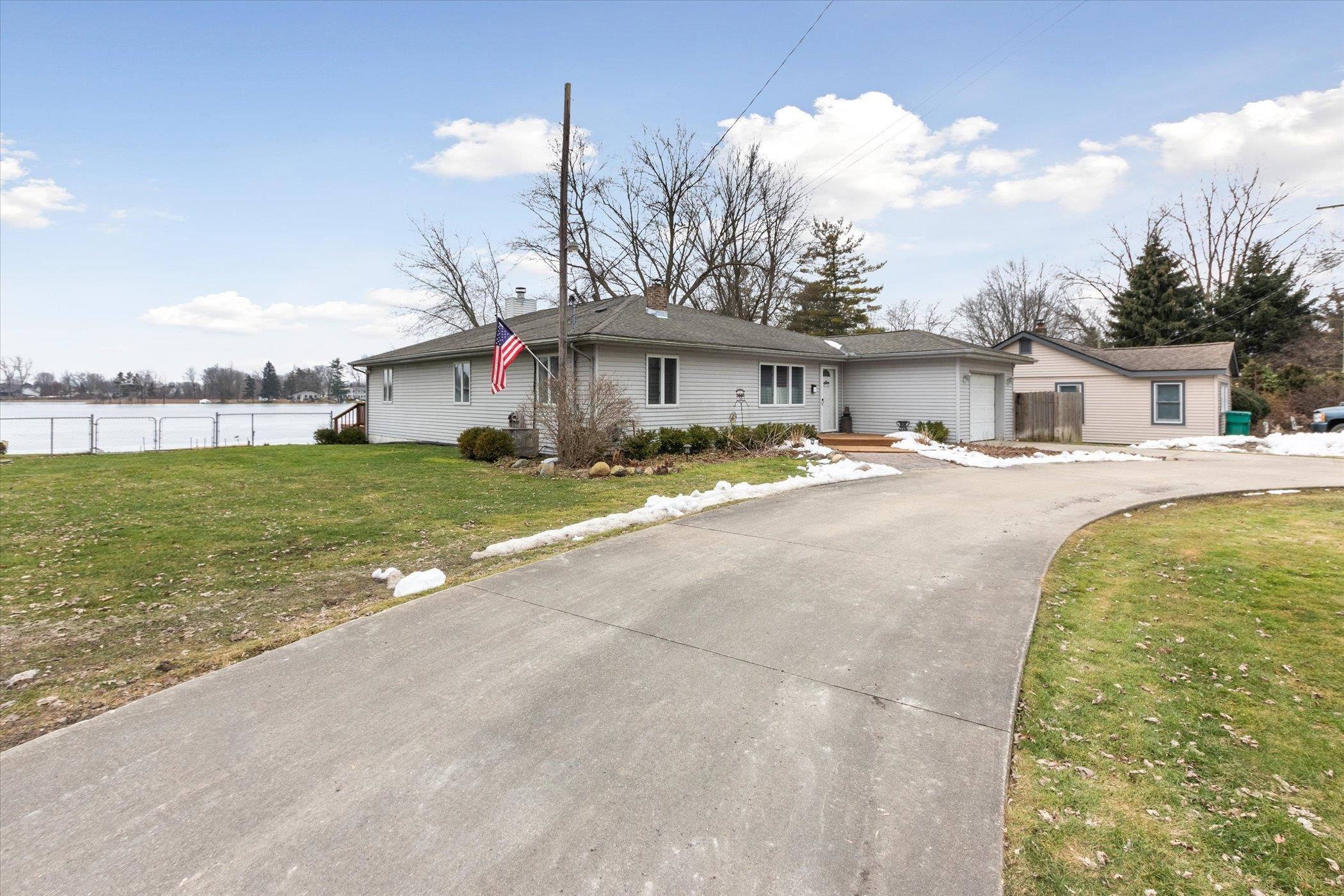3720 Seymour Lake Road, Ortonville, MI 48462 — Photo 2