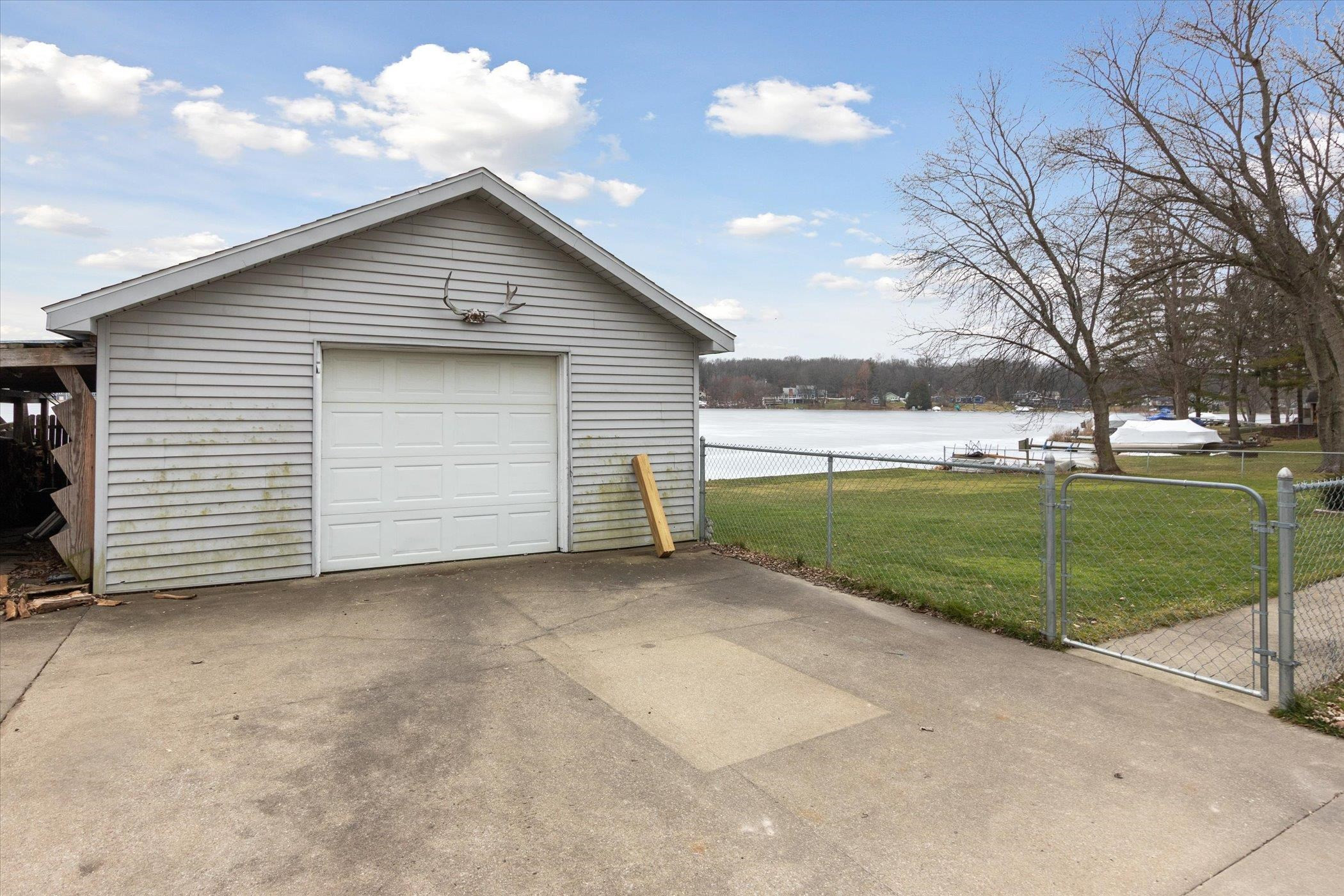 3720 Seymour Lake Road, Ortonville, MI 48462 — Photo 39