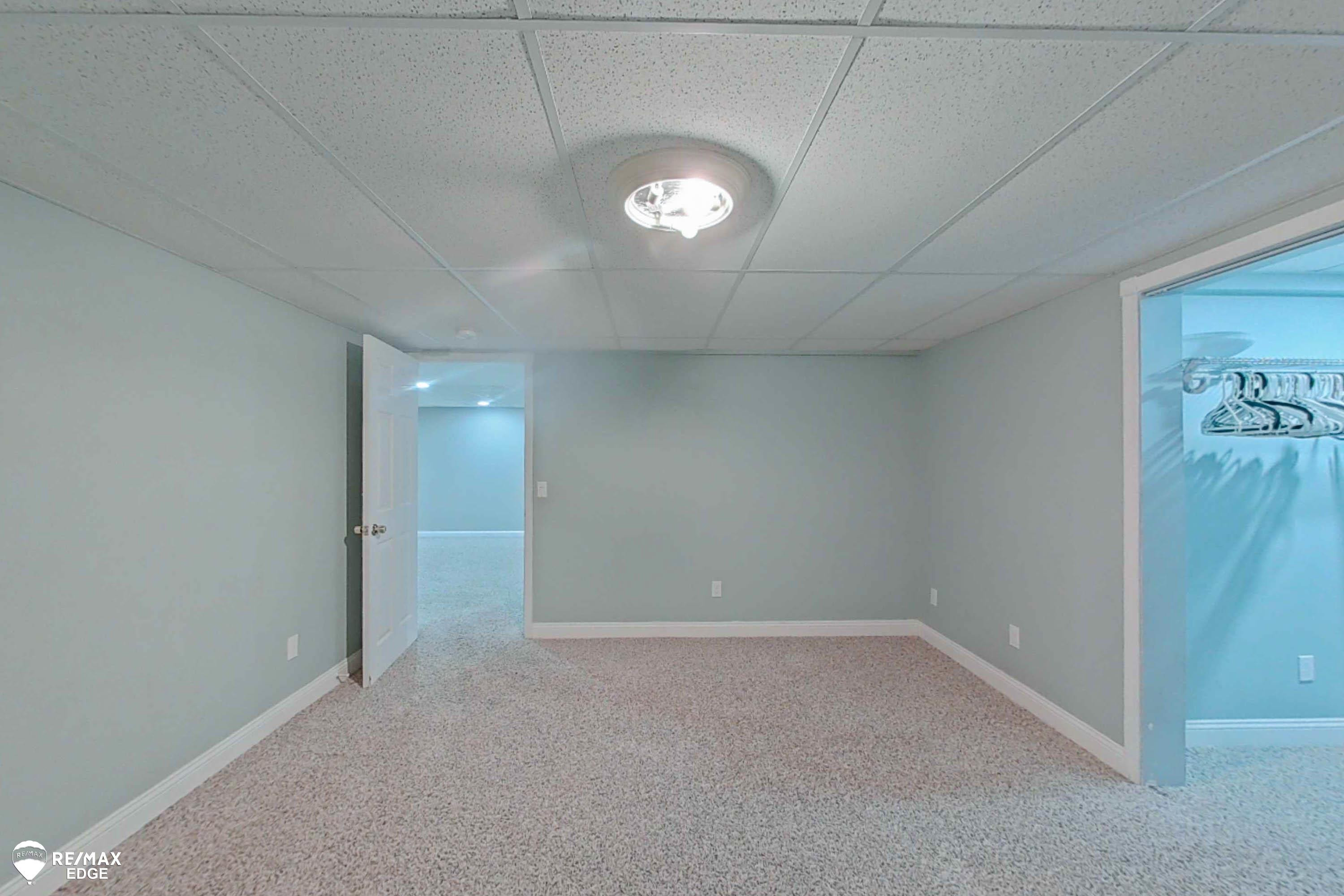 909 Myers Road, Lapeer, MI 48446 — Photo 32