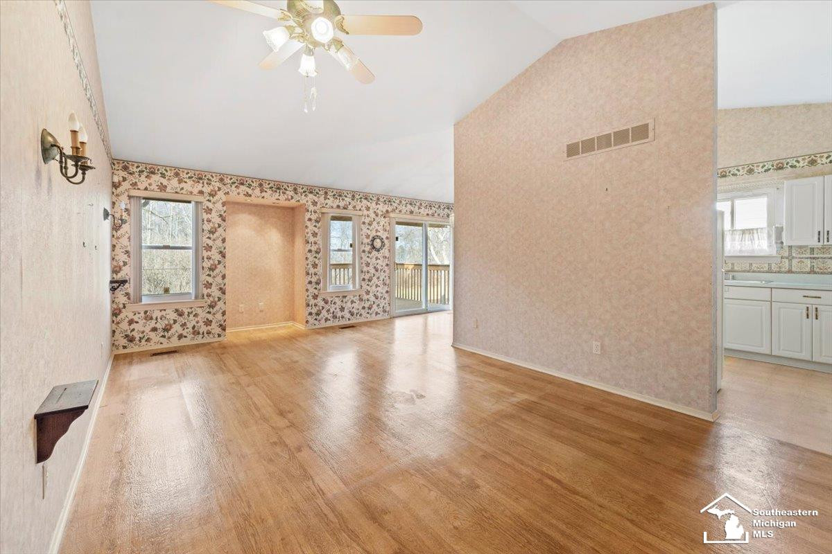 6461 Deerhurst Drive, Westland, MI — Photo 3