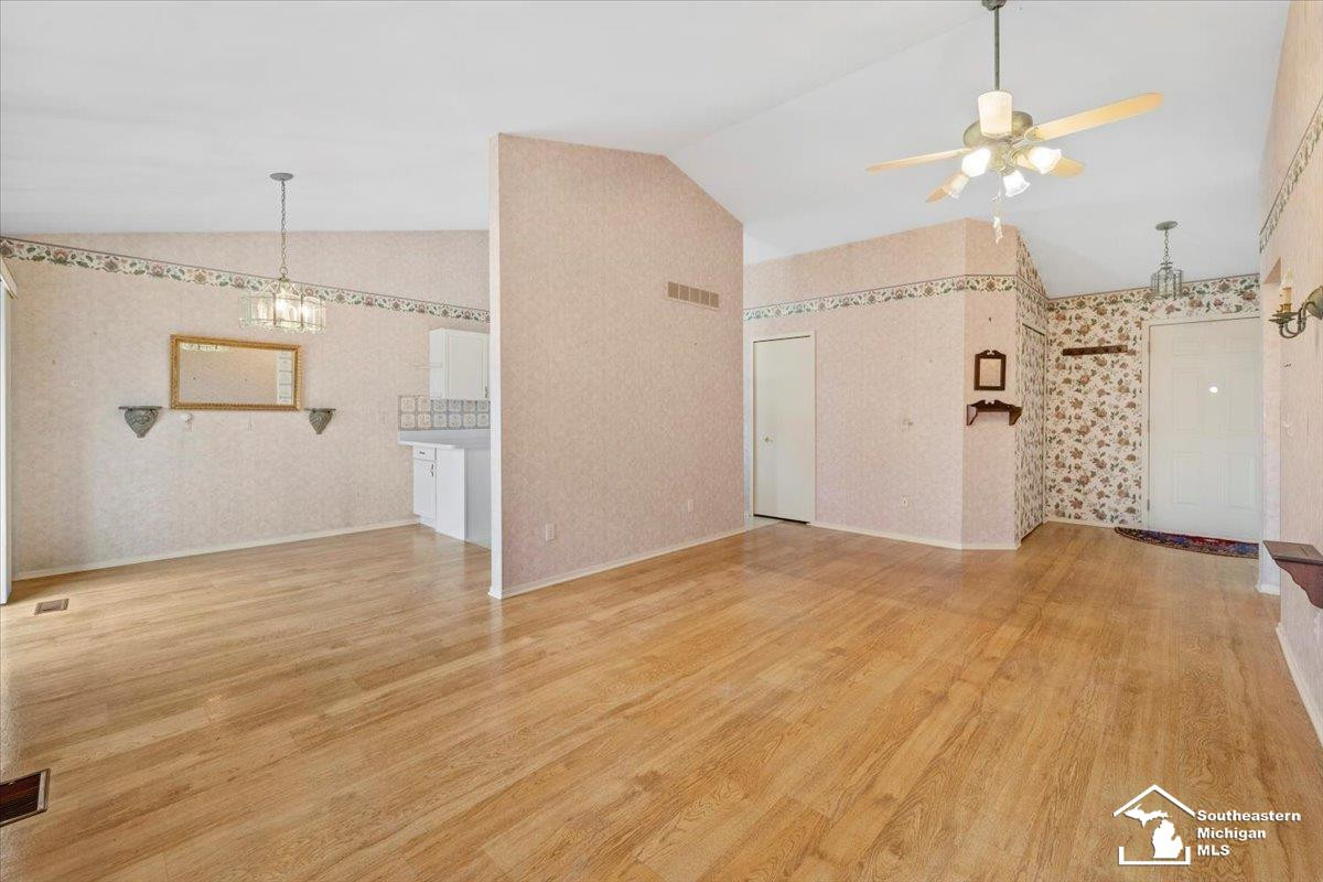 6461 Deerhurst Drive, Westland, MI — Photo 5