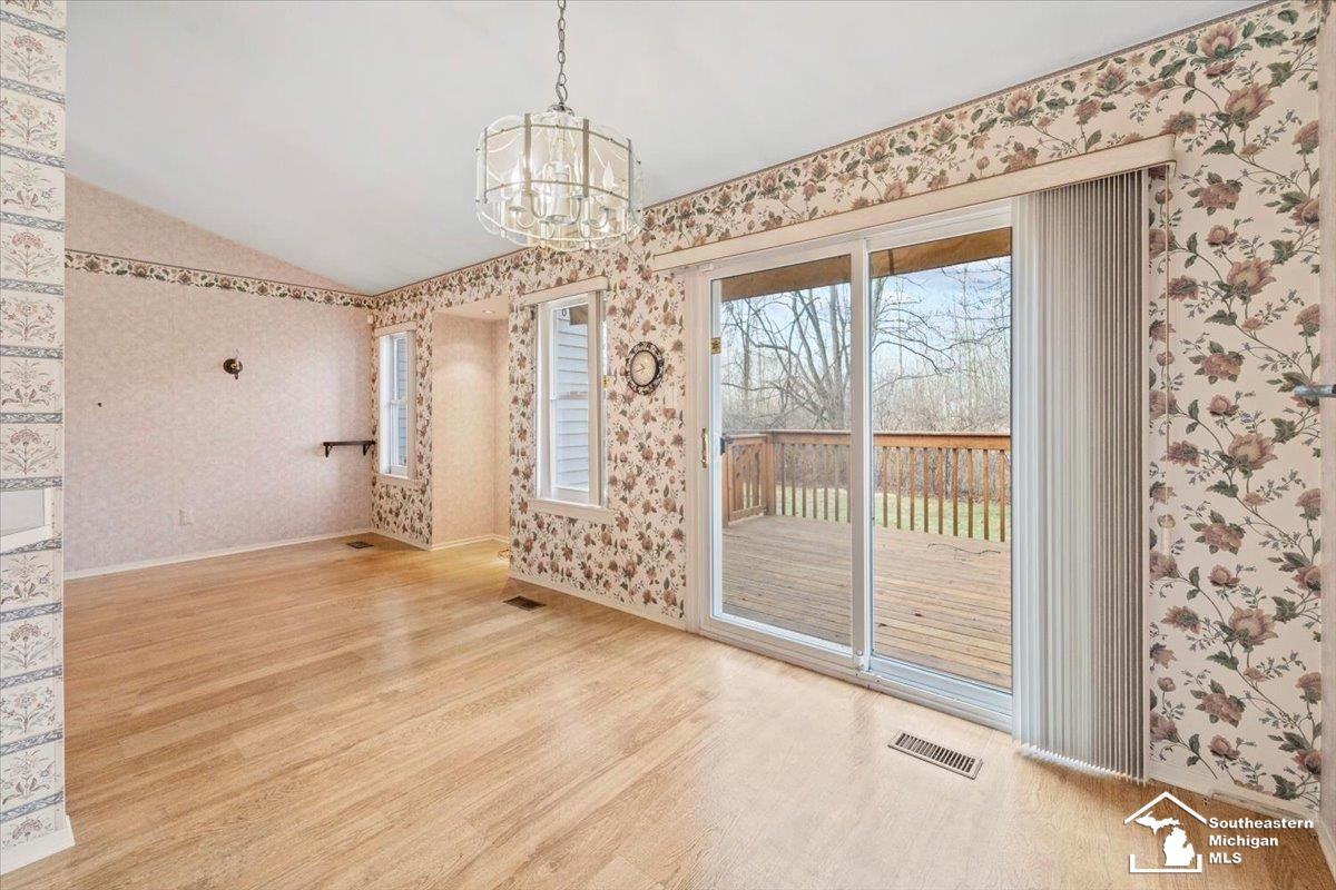 6461 Deerhurst Drive, Westland, MI — Photo 9
