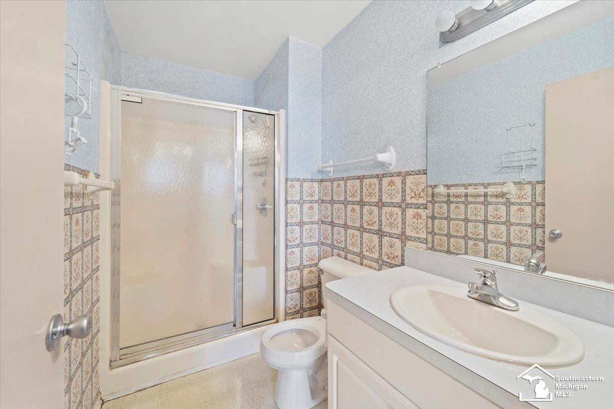 6461 Deerhurst Drive, Westland, MI — Photo 16