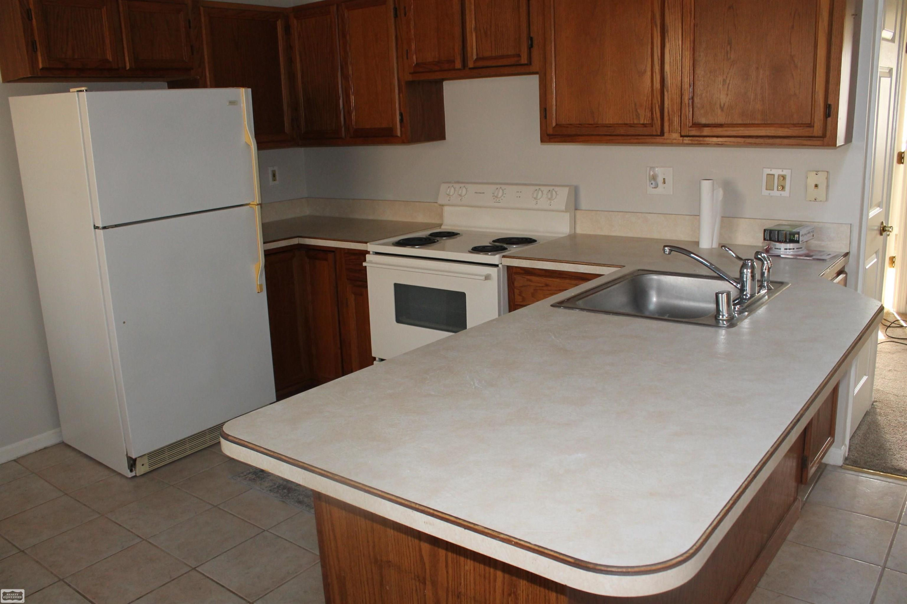 38658 Harrison Creek Court, MI — Photo 10