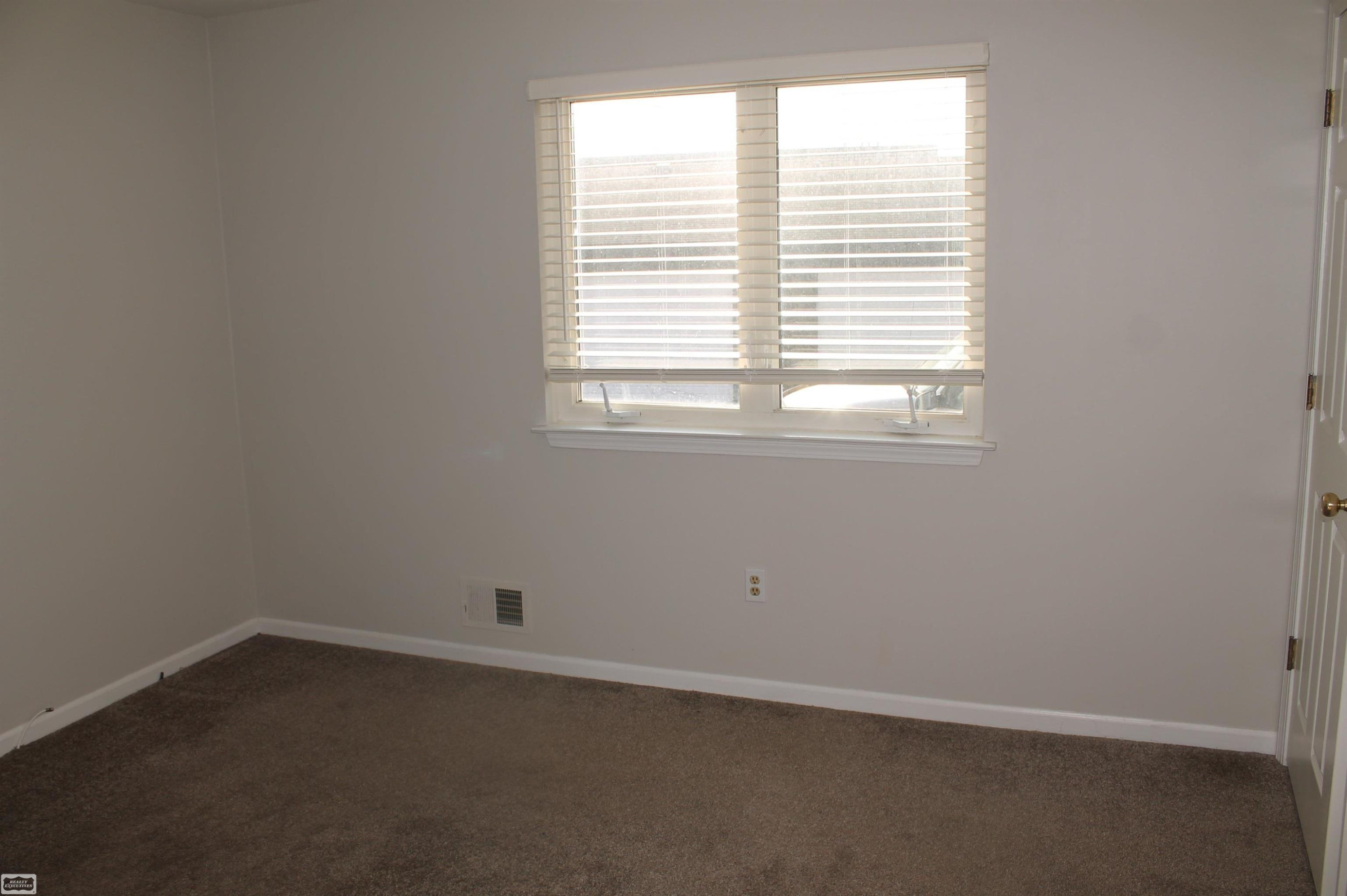 38658 Harrison Creek Court, MI — Photo 16