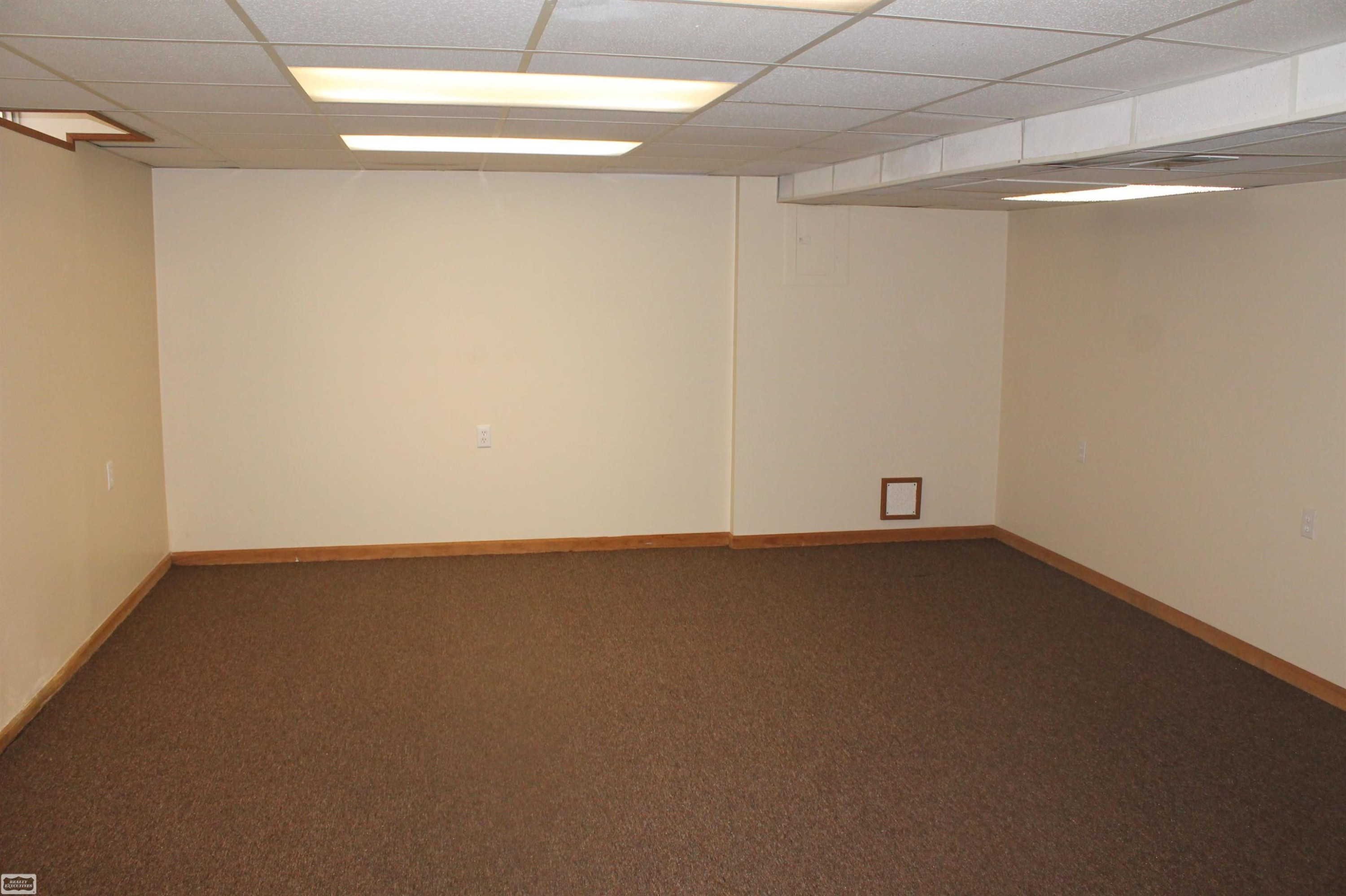 38658 Harrison Creek Court, MI — Photo 21