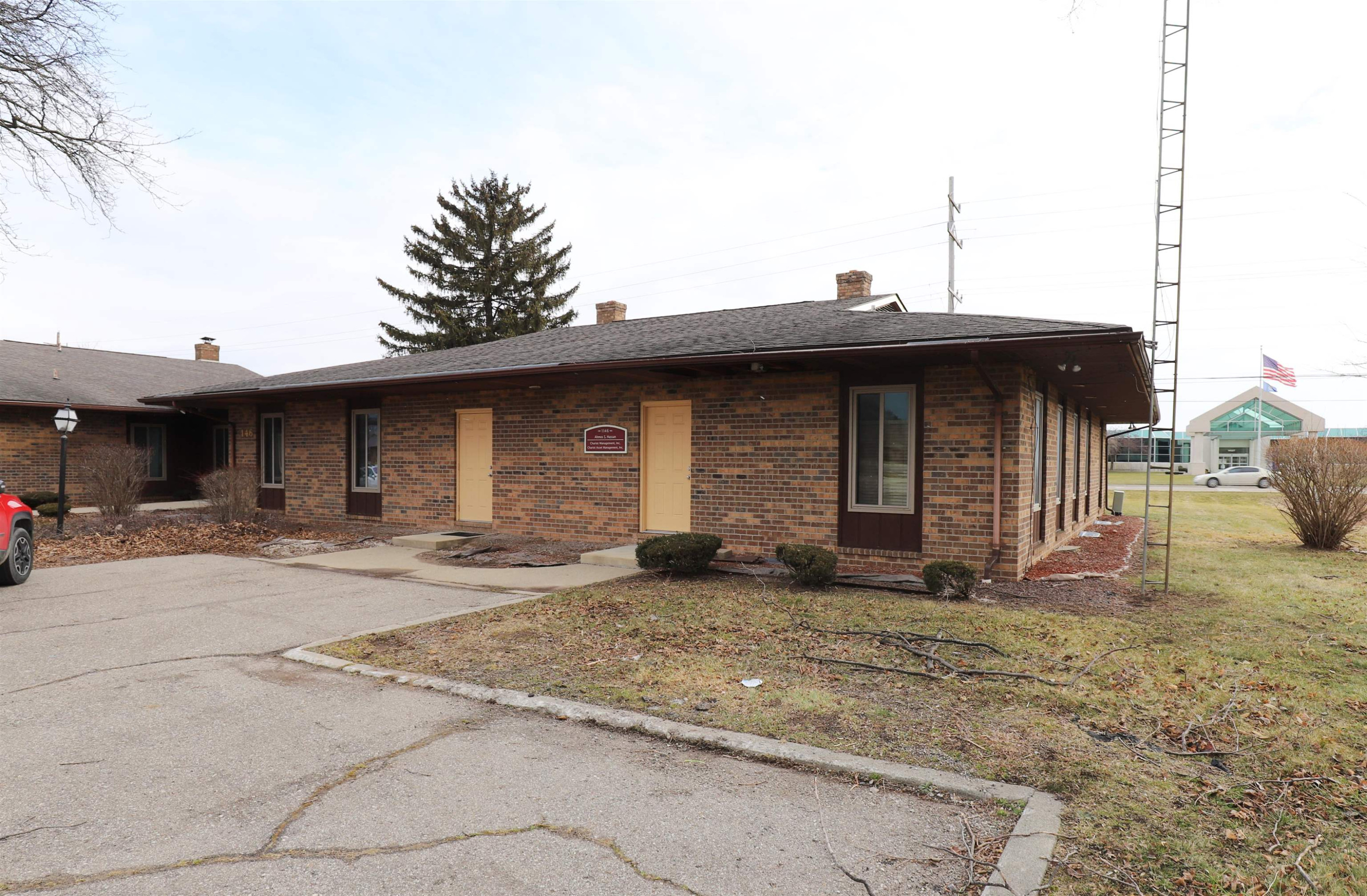 1146 S Linden Road, Flint, MI 48532 — Photo 3