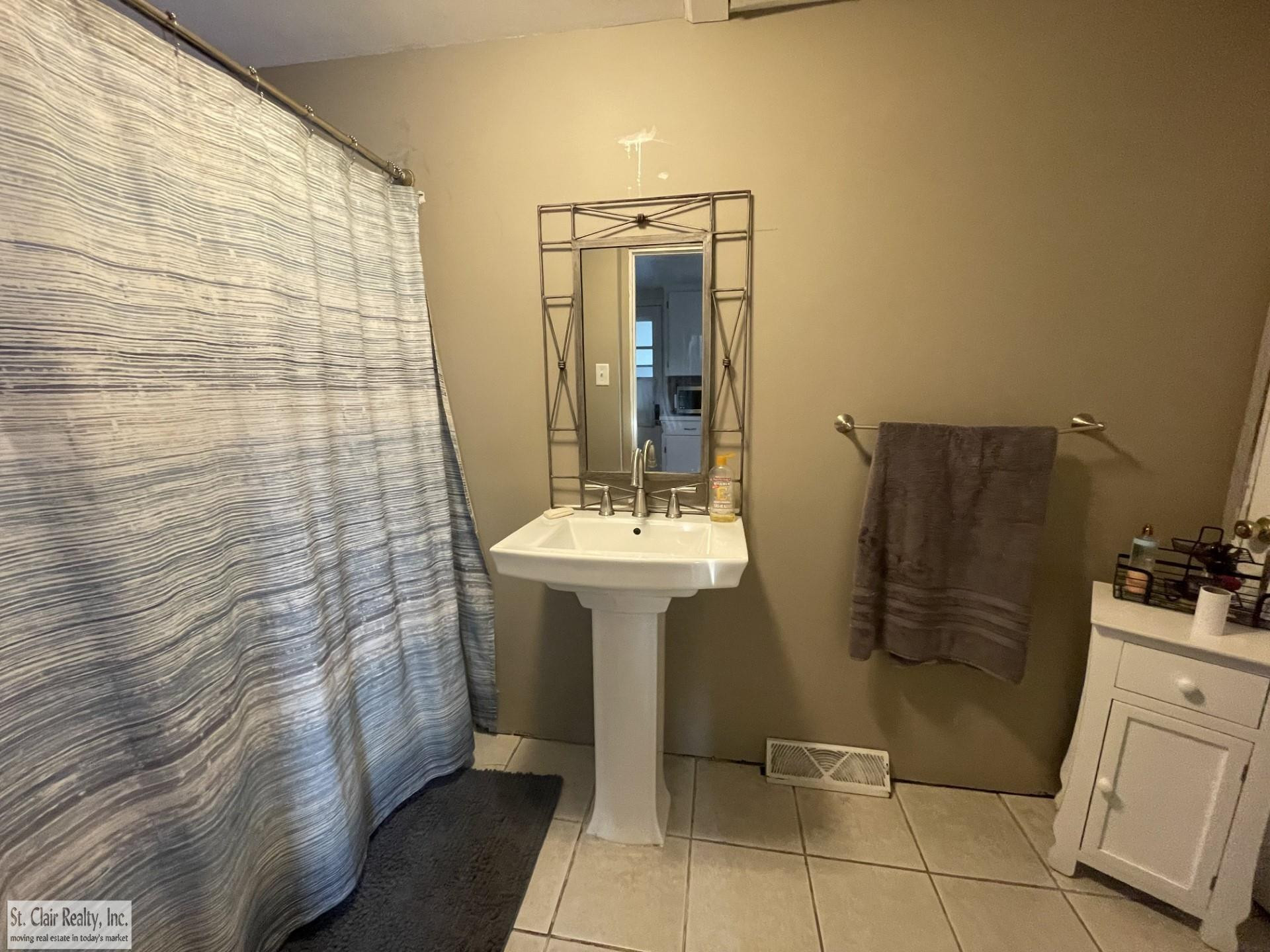 4236 Peavey Street, Port Huron, MI 48060 — Photo 10