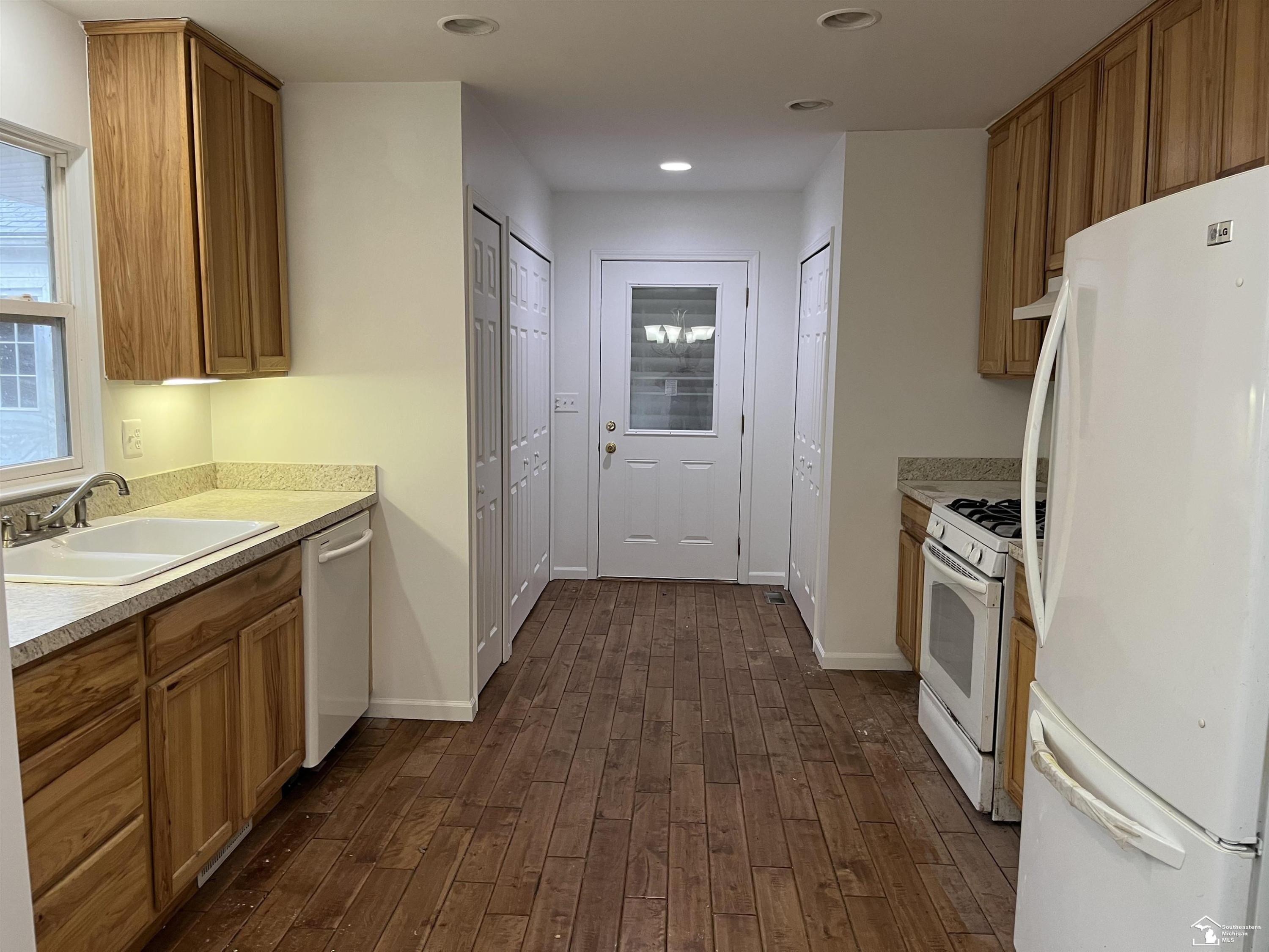 7718 Secor, Lambertville, MI 48144 — Photo 9