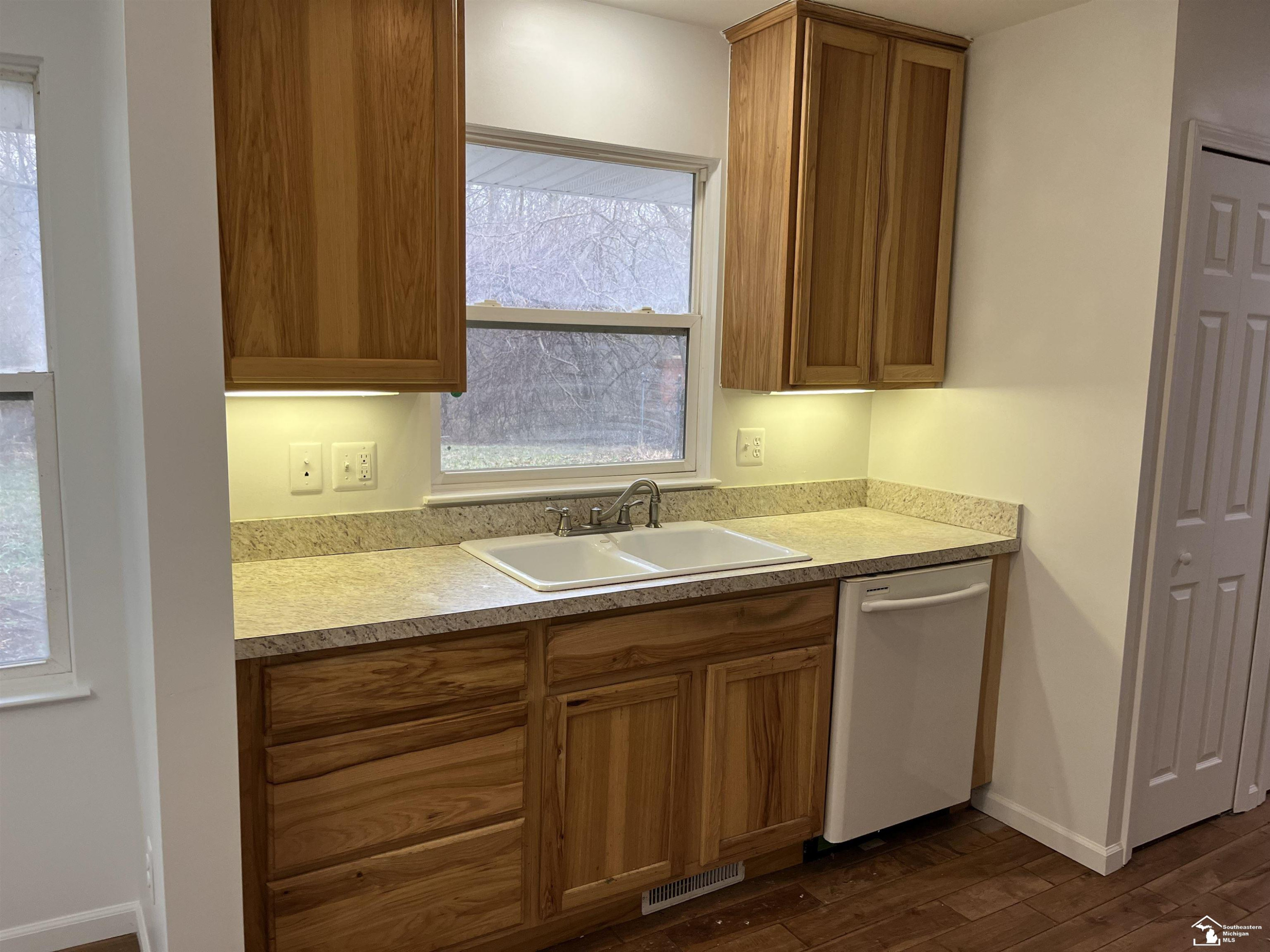 7718 Secor, Lambertville, MI 48144 — Photo 10