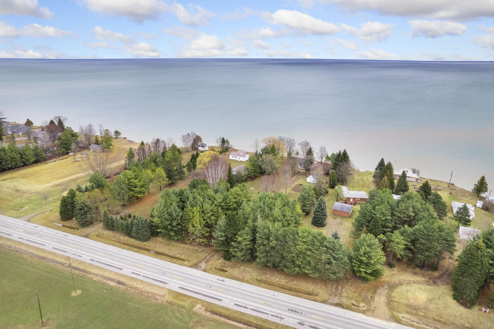 4828 N Lakeshore Road, Deckerville, MI 48427 — Photo 3