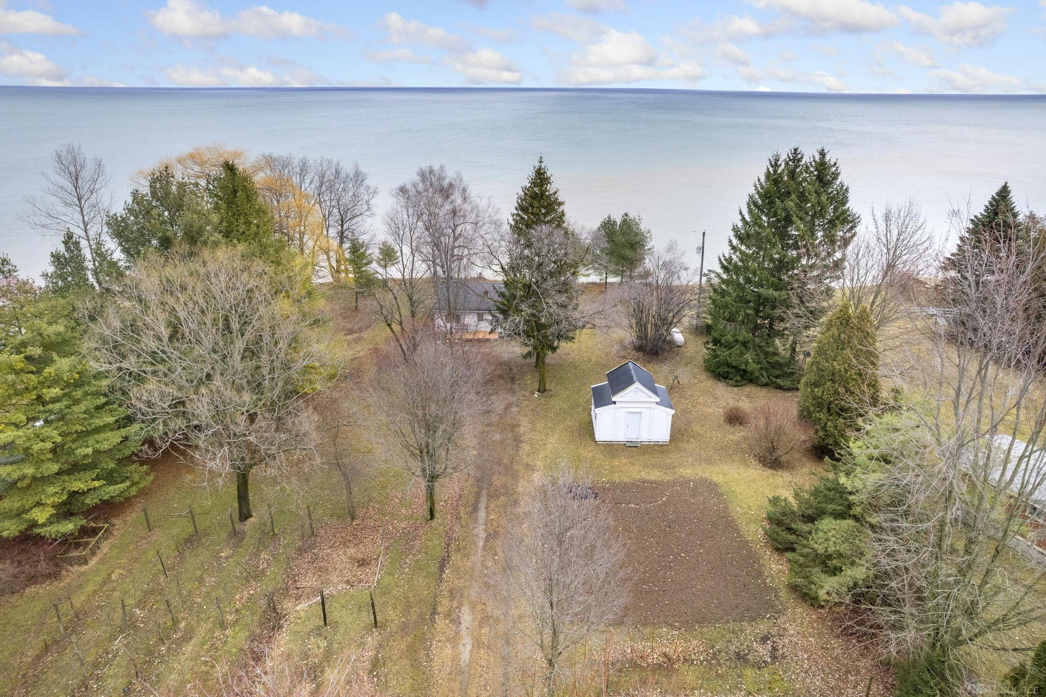 4828 N Lakeshore Road, Deckerville, MI 48427 — Photo 6
