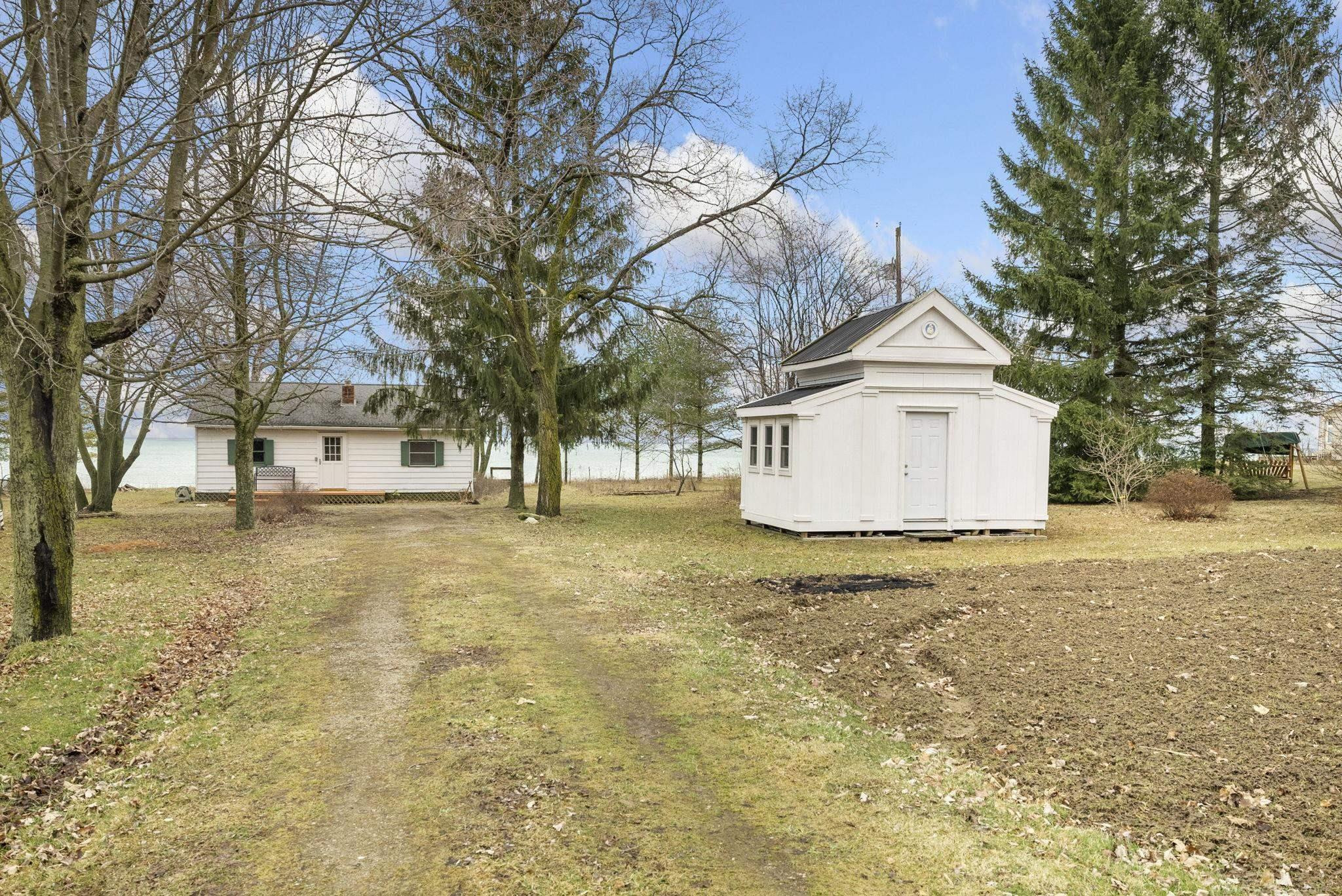 4828 N Lakeshore Road, Deckerville, MI 48427 — Photo 8