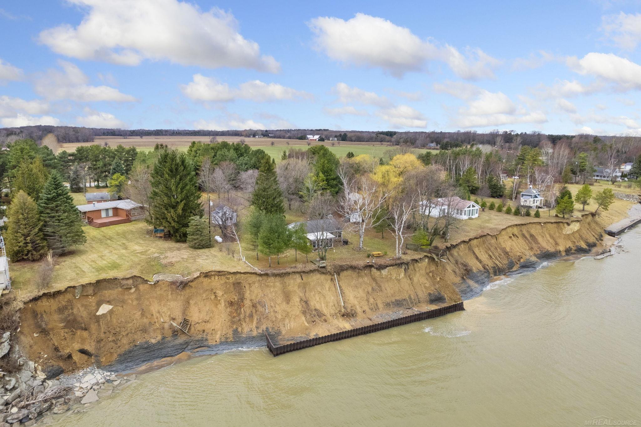 4828 N Lakeshore Road, Deckerville, MI 48427 — Photo 40