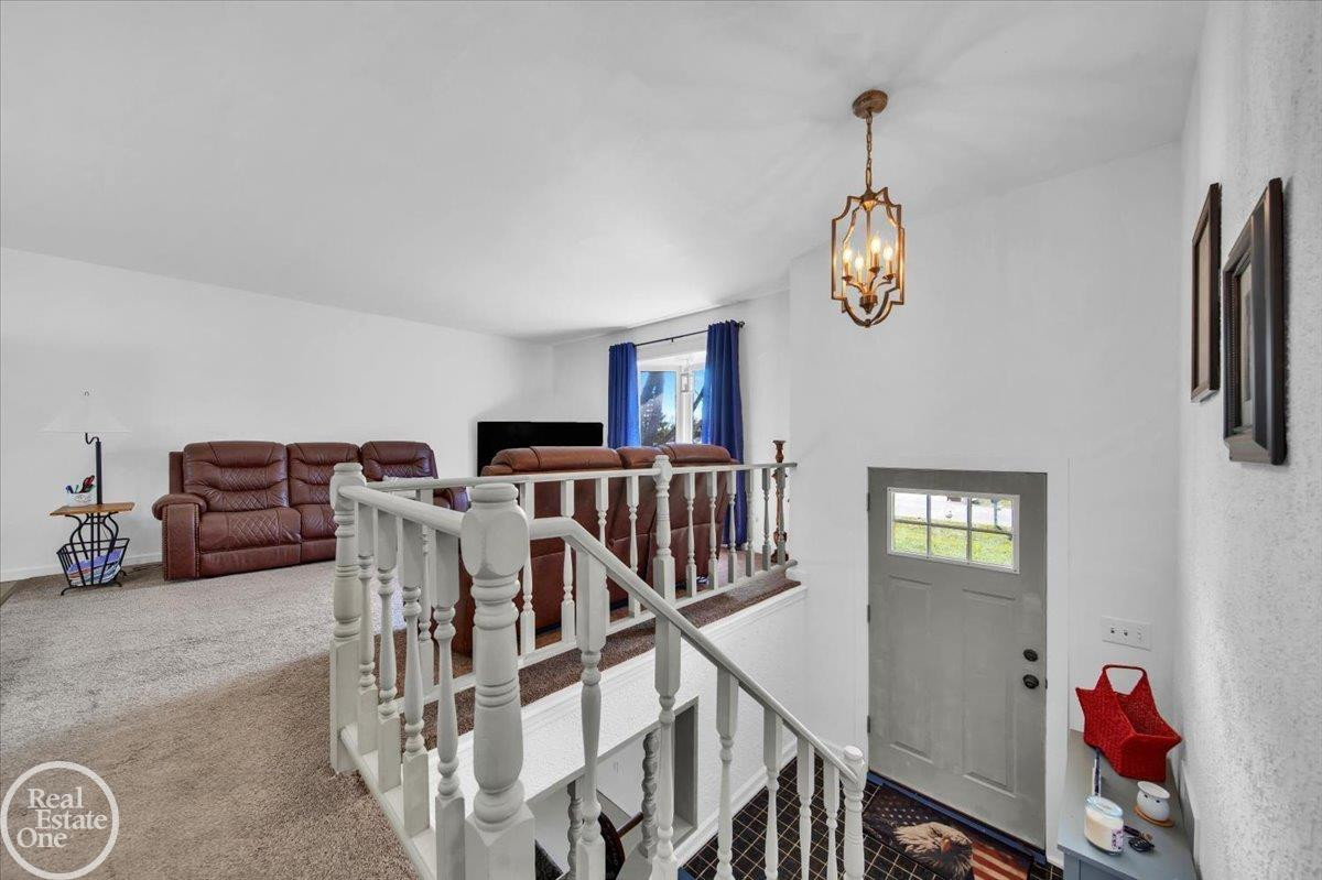 2592 Palomas, Wolverine Lake, MI 48390 — Photo 3