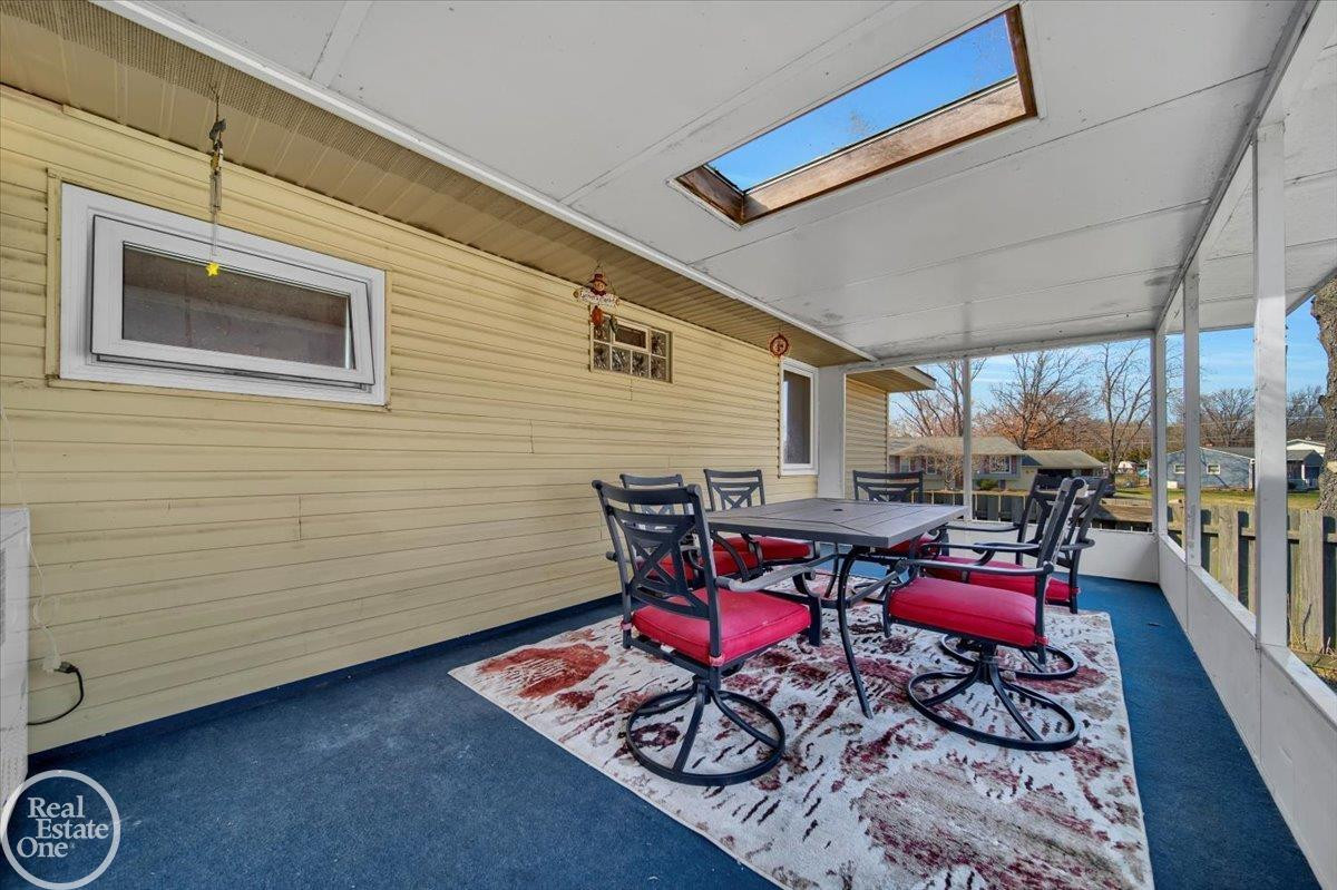 2592 Palomas, Wolverine Lake, MI 48390 — Photo 23