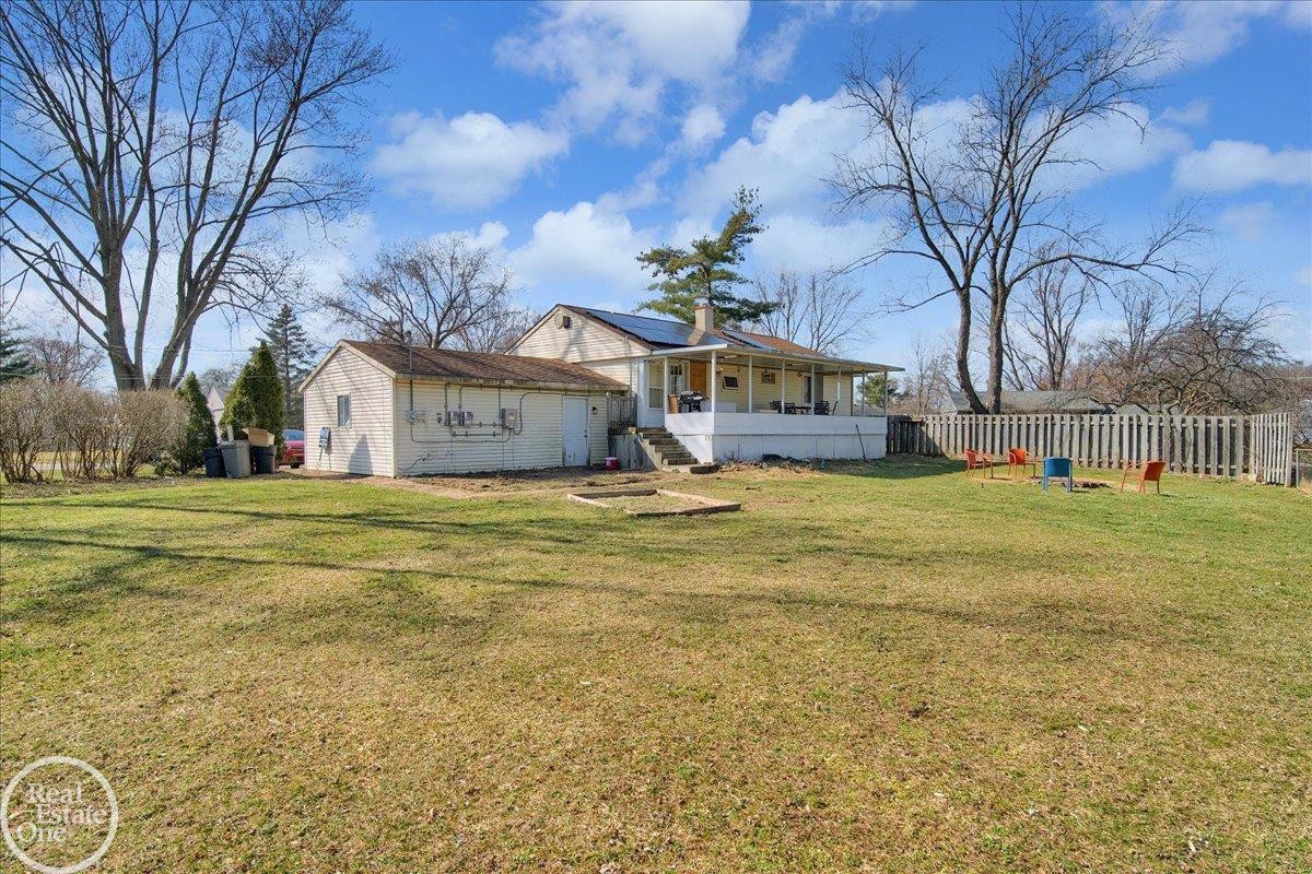 2592 Palomas, Wolverine Lake, MI 48390 — Photo 27