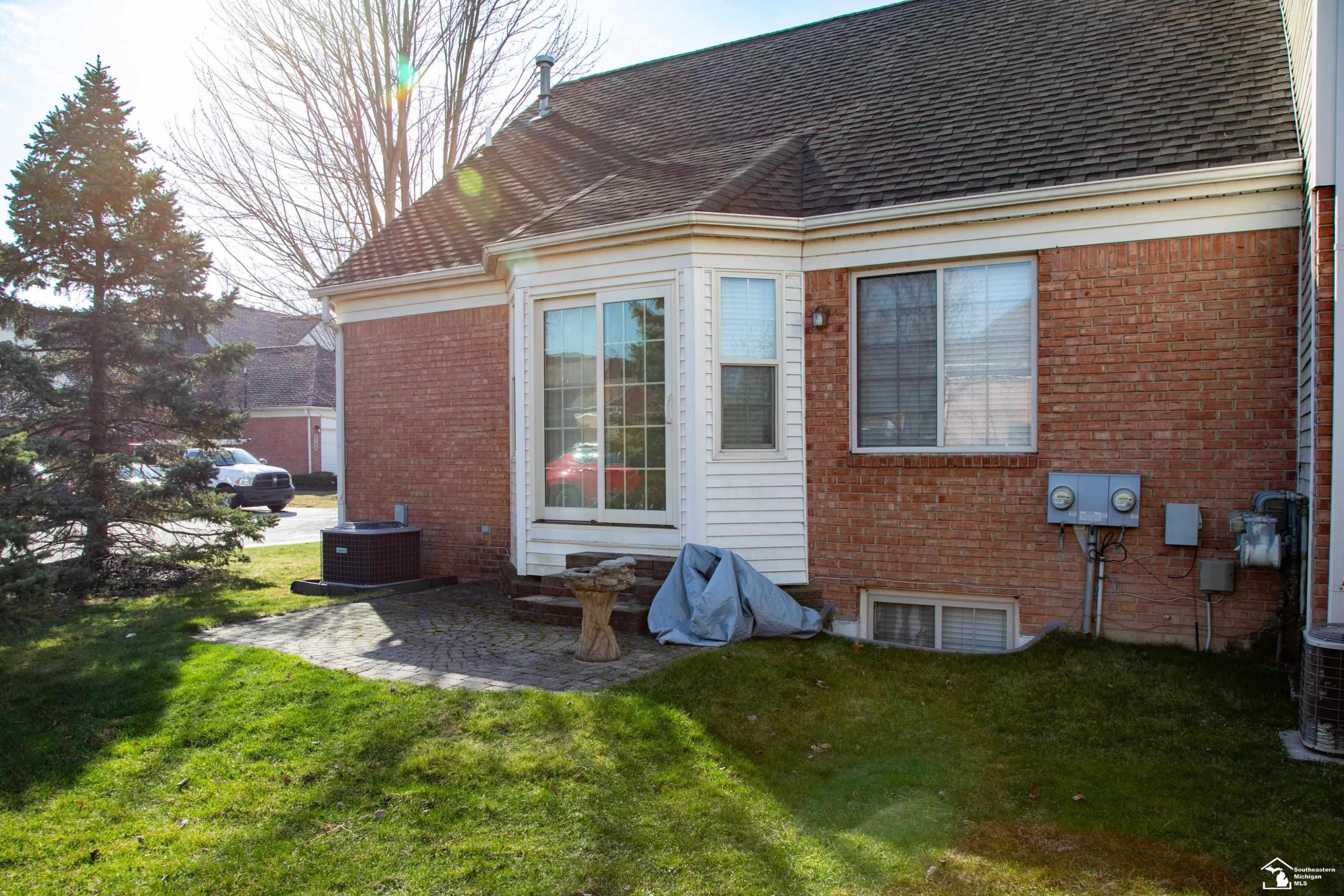 8774 Prairie, MI 48111 — Photo 21