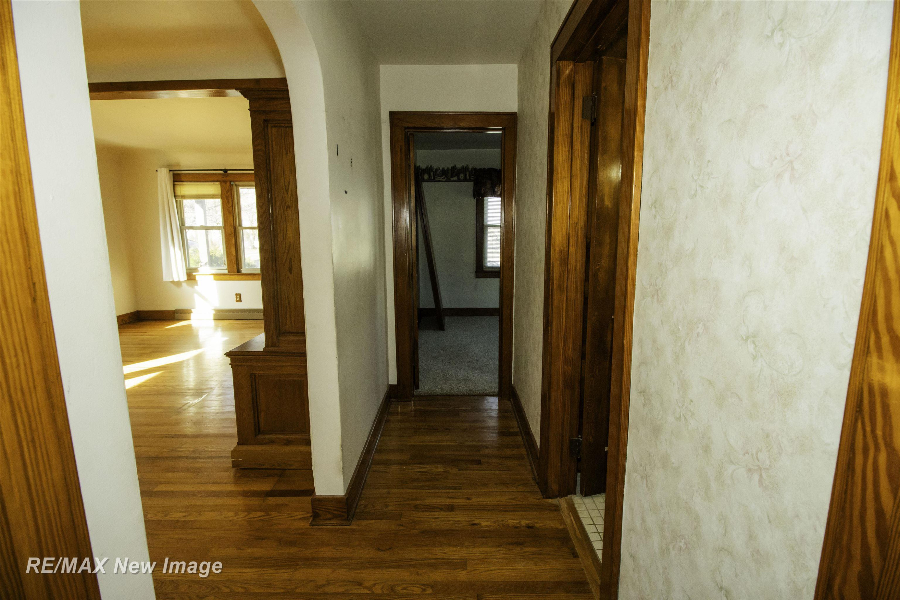 435 S Line Street, Chesaning, MI 48616 — Photo 11