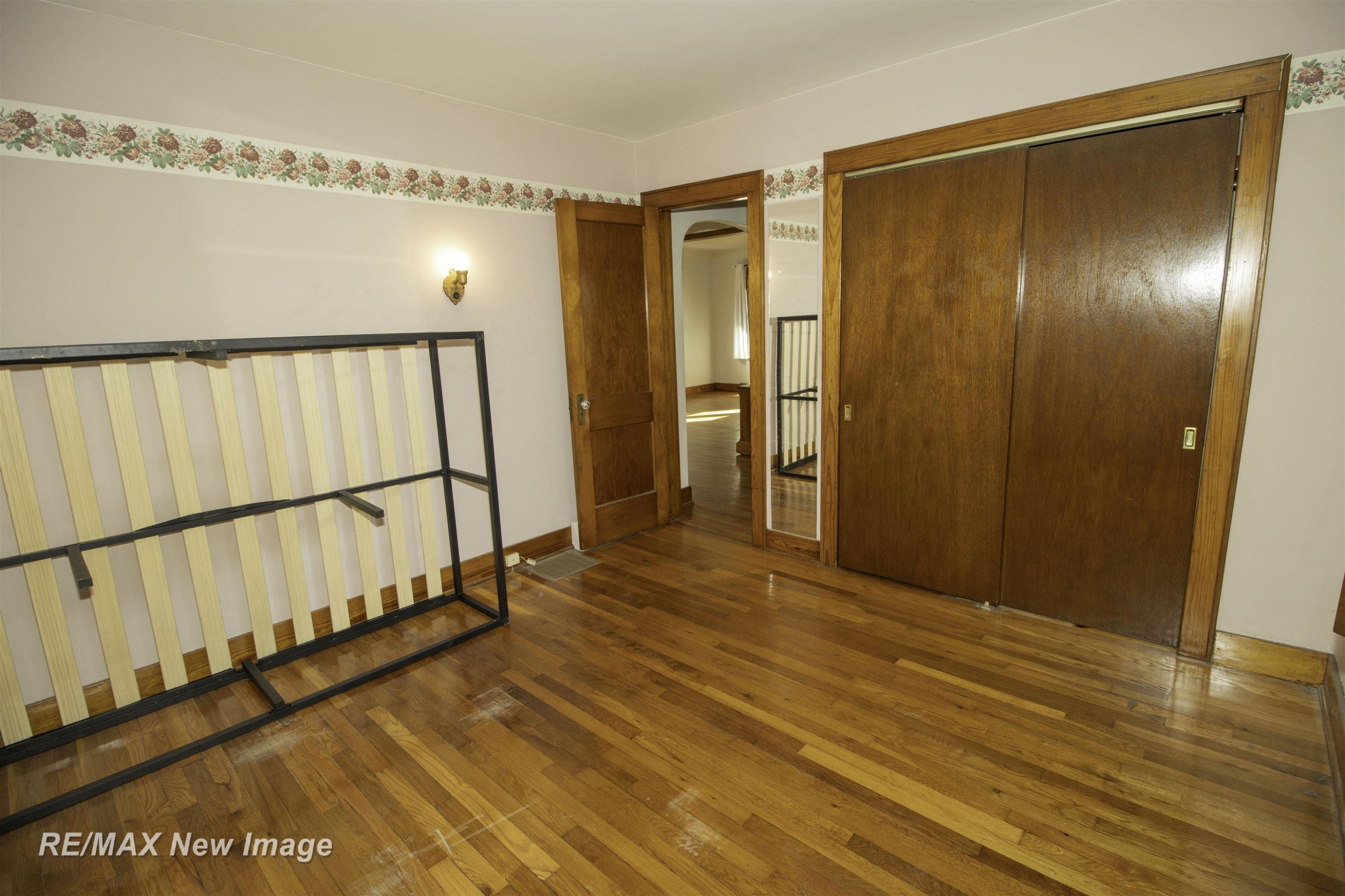 435 S Line Street, Chesaning, MI 48616 — Photo 13
