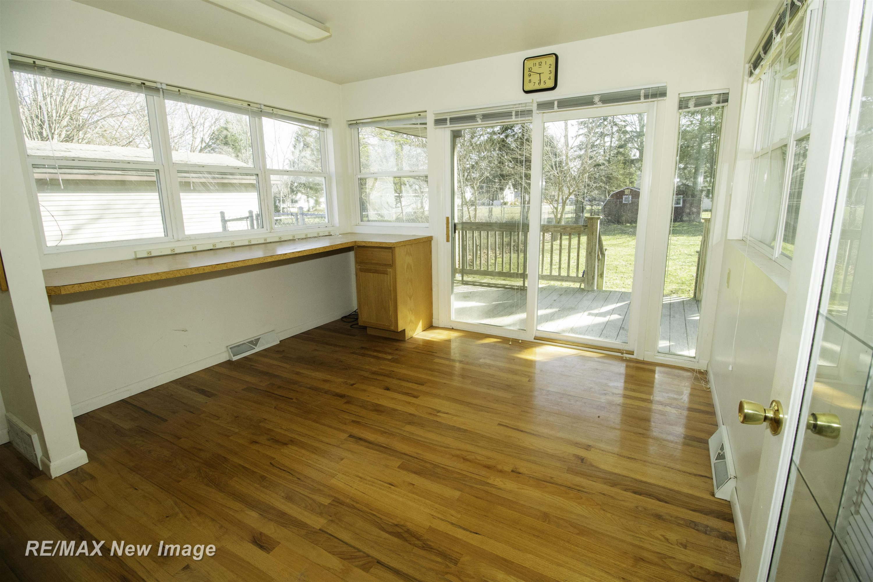 435 S Line Street, Chesaning, MI 48616 — Photo 18