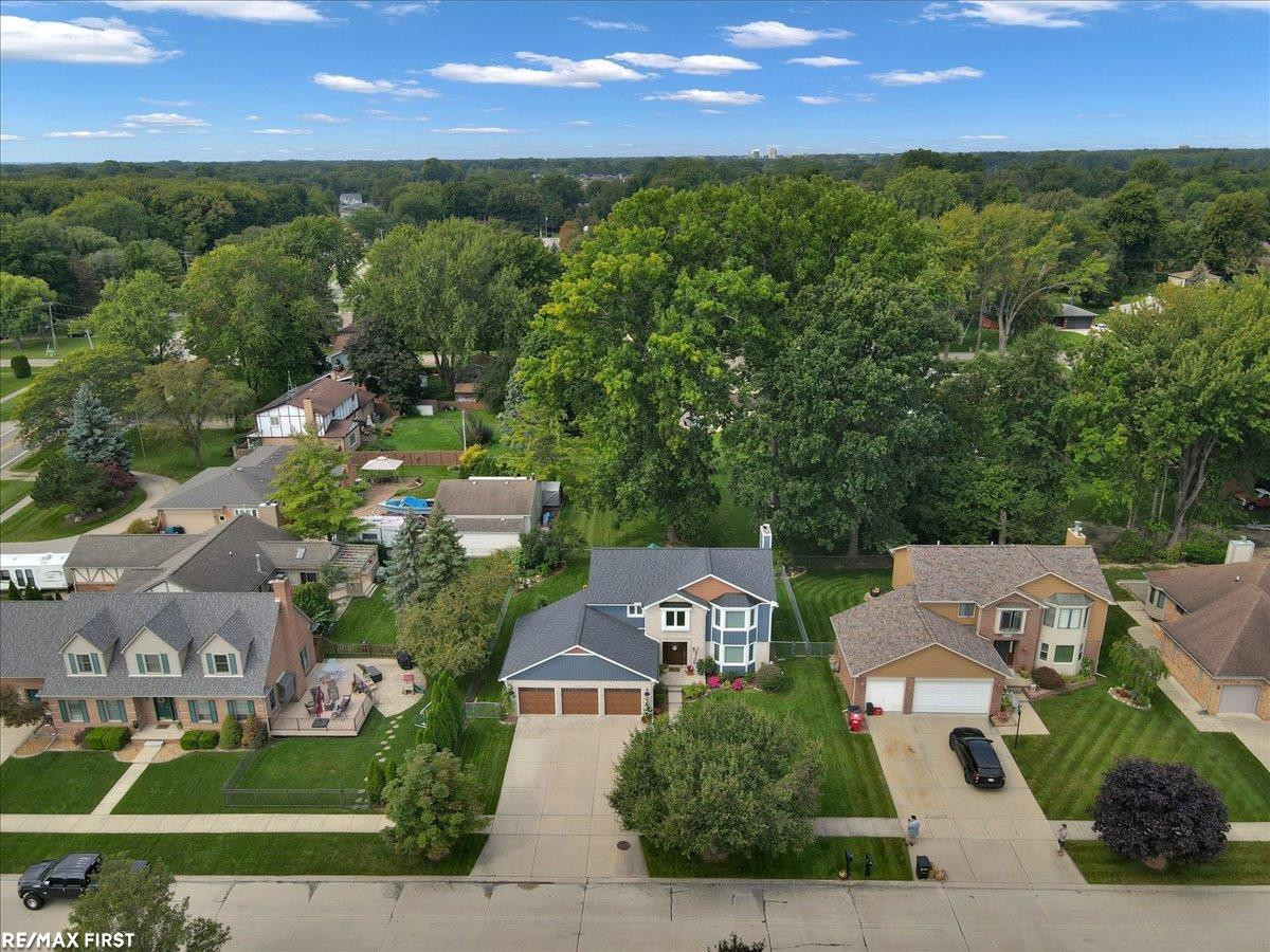 39663 Southpointe Avenue, MI — Photo 3