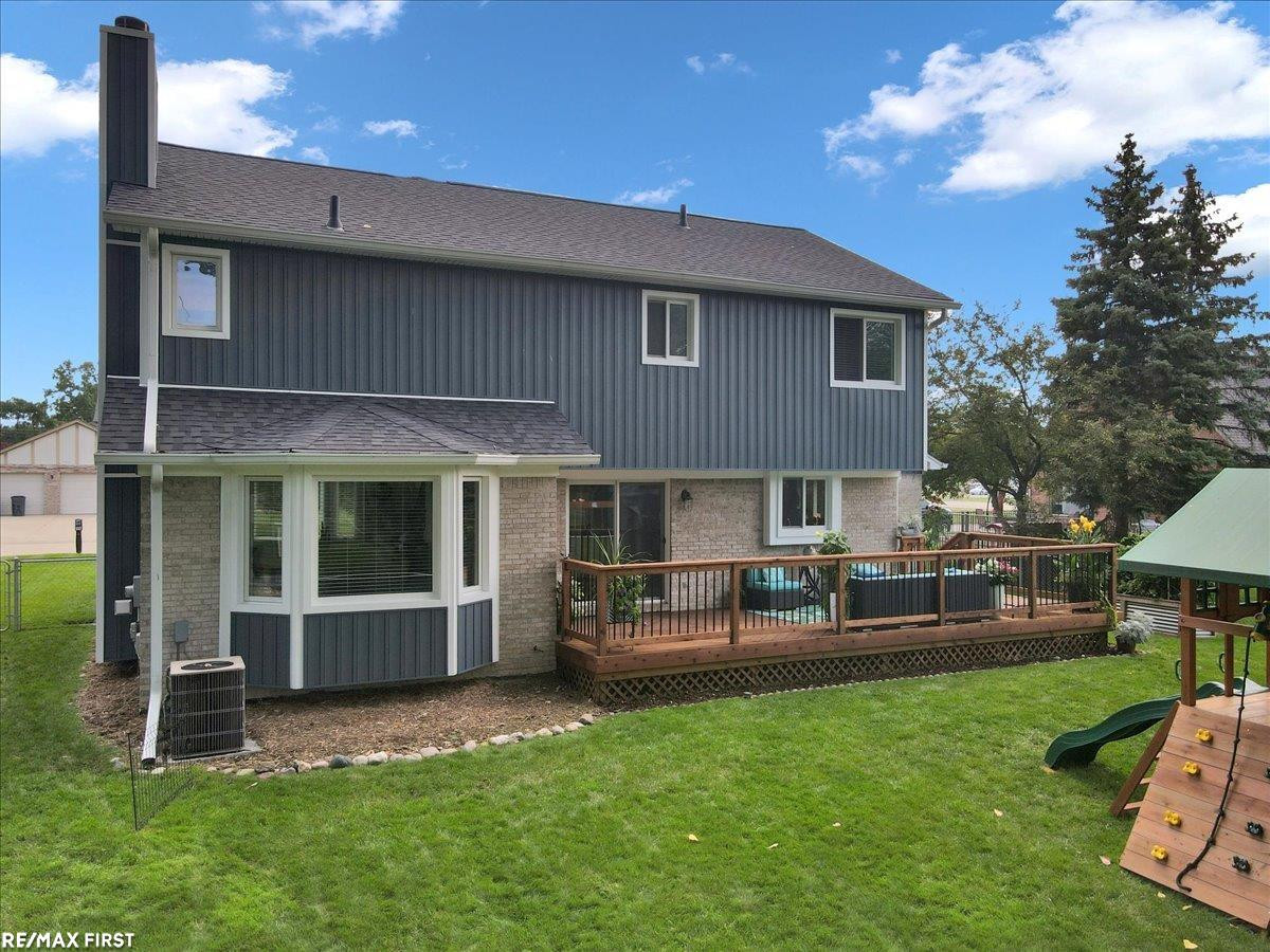 39663 Southpointe Avenue, MI — Photo 10