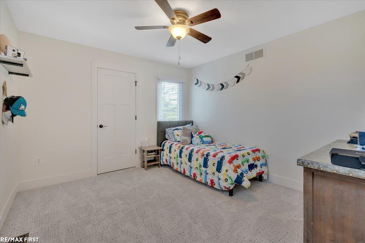 39663 Southpointe Avenue, MI — Photo 29