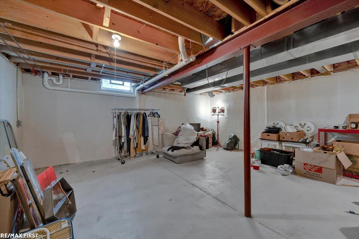 39663 Southpointe Avenue, MI — Photo 31