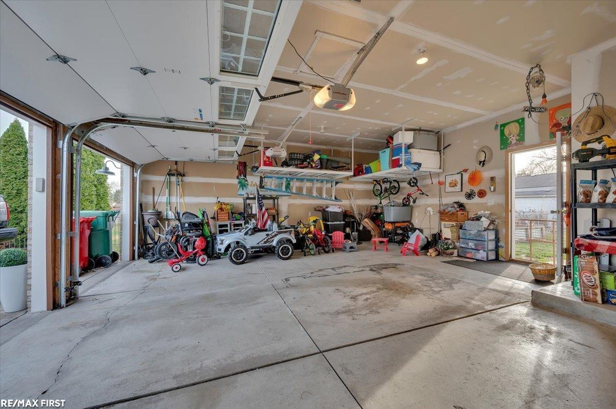 39663 Southpointe Avenue, MI — Photo 33