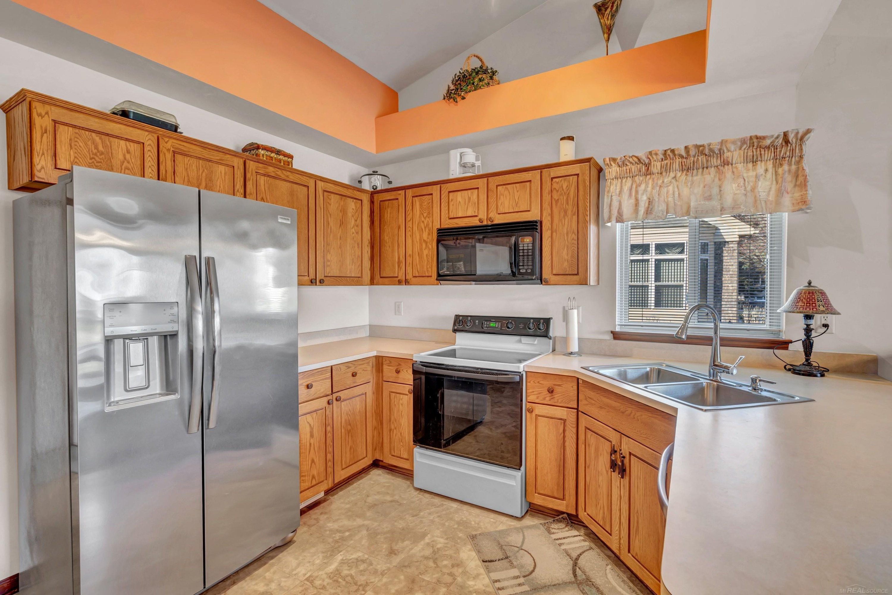 4759 Sunderland Drive, Sterling Heights, MI 48314 — Photo 18