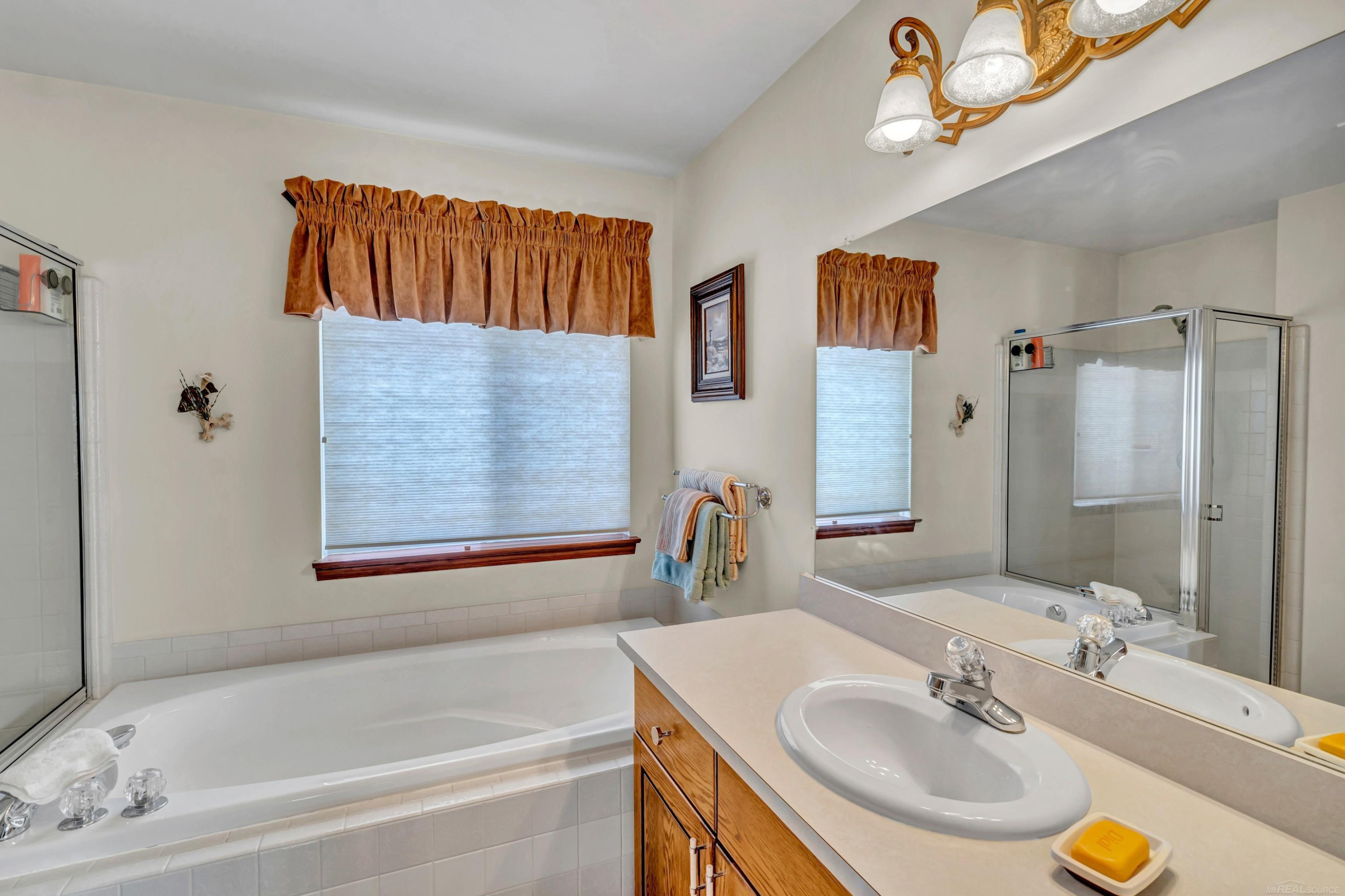 4759 Sunderland Drive, Sterling Heights, MI 48314 — Photo 20