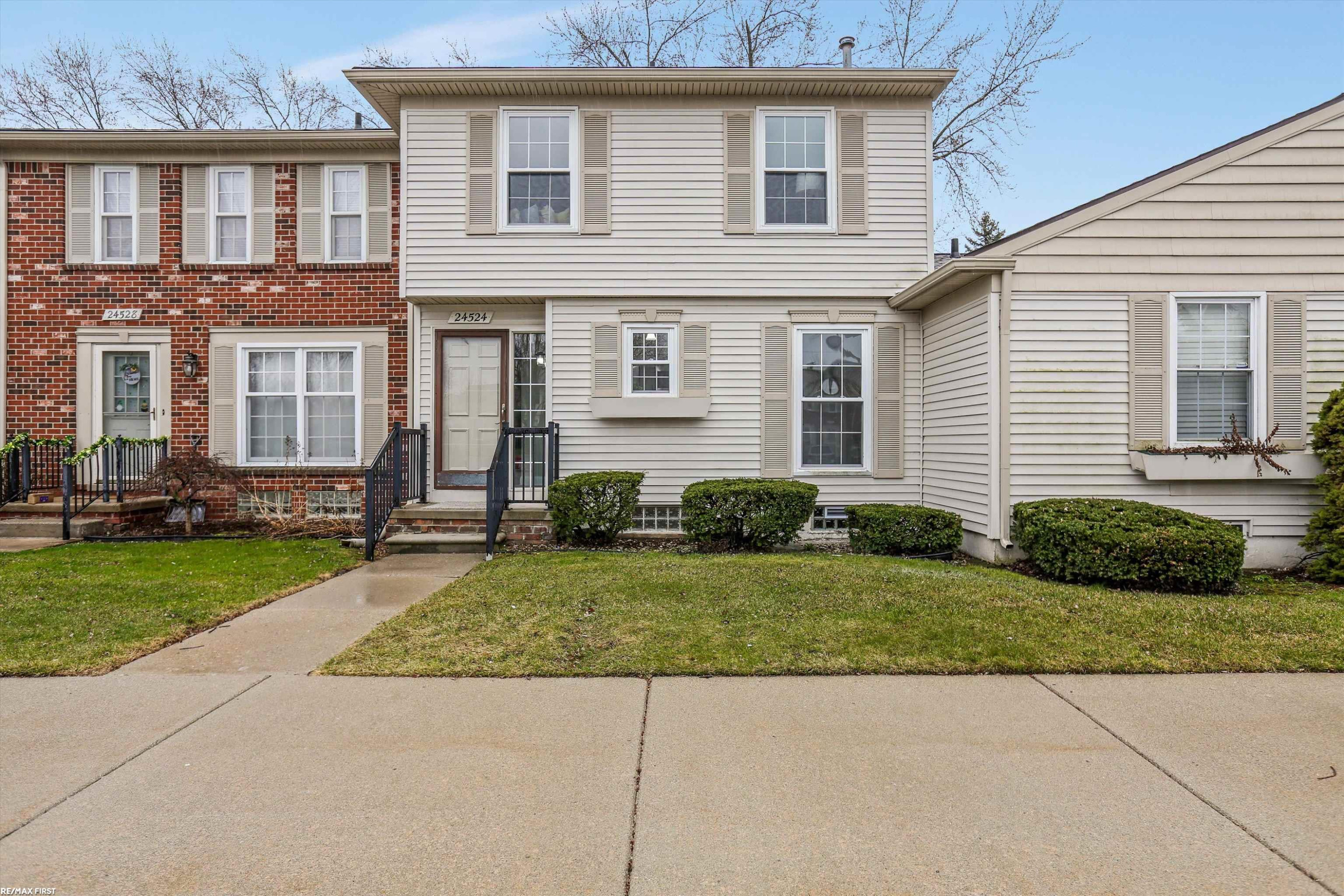 24524 Bashian, Novi, MI 48375 — Photo 2