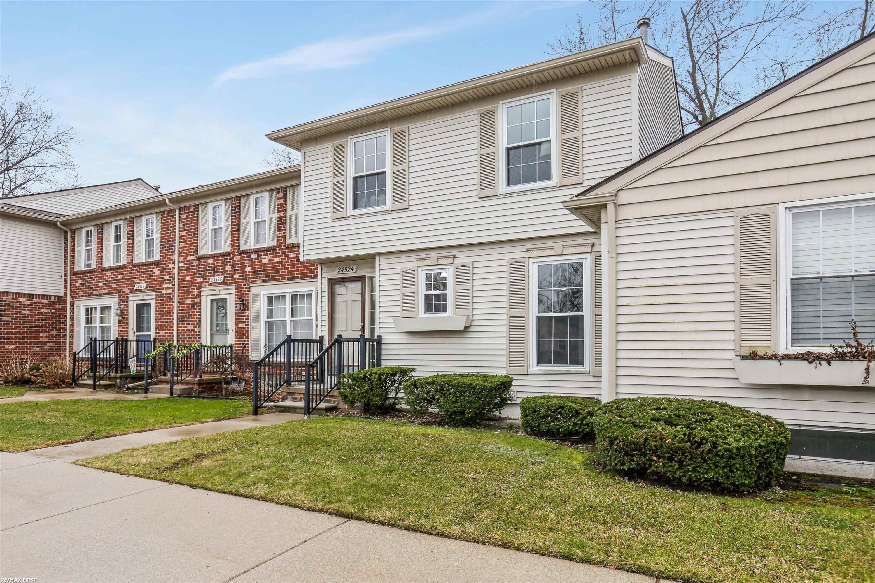 24524 Bashian, Novi, MI 48375 — Photo 4