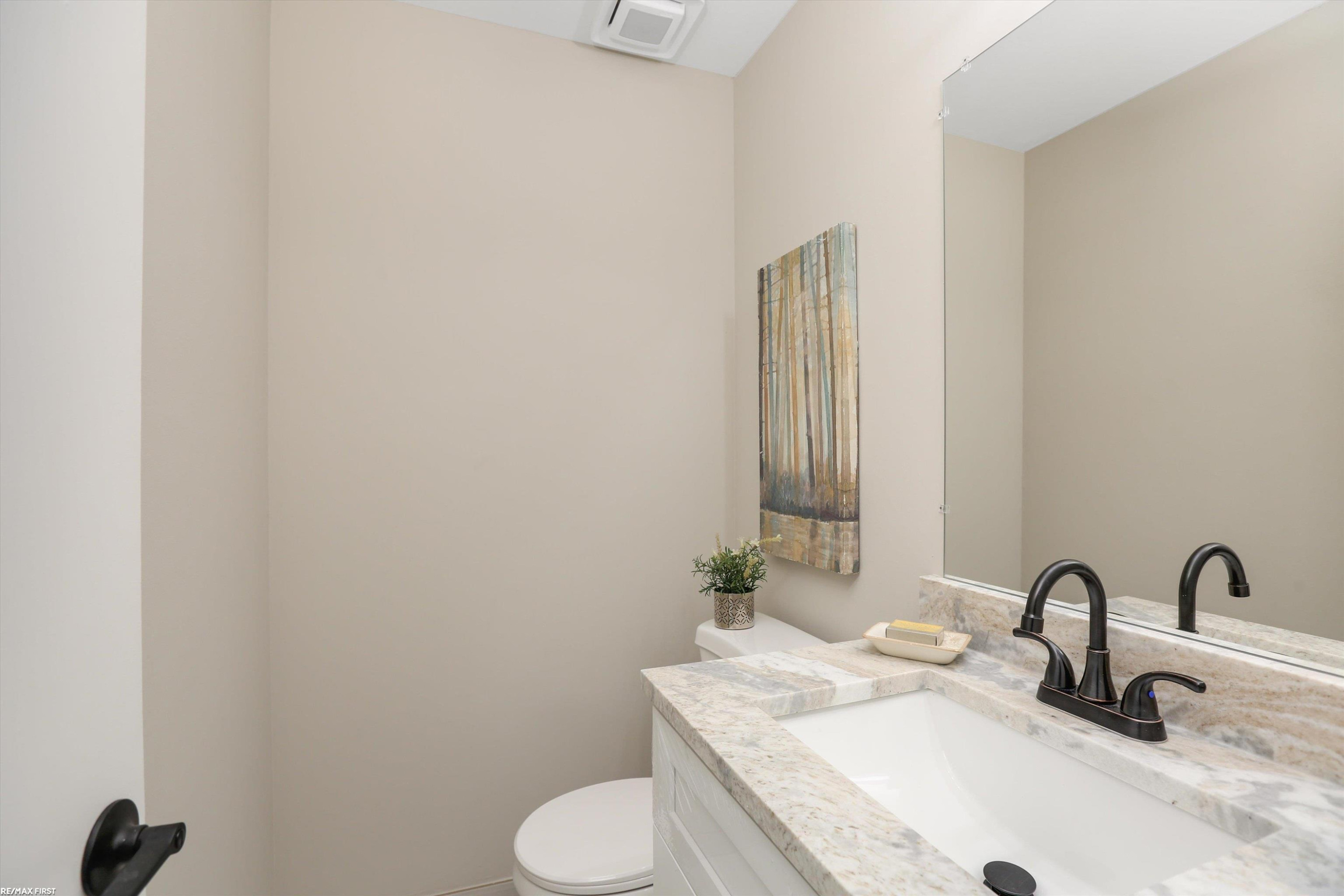 24524 Bashian, Novi, MI 48375 — Photo 15