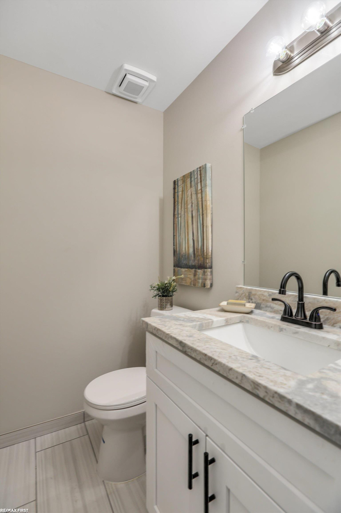 24524 Bashian, Novi, MI 48375 — Photo 16